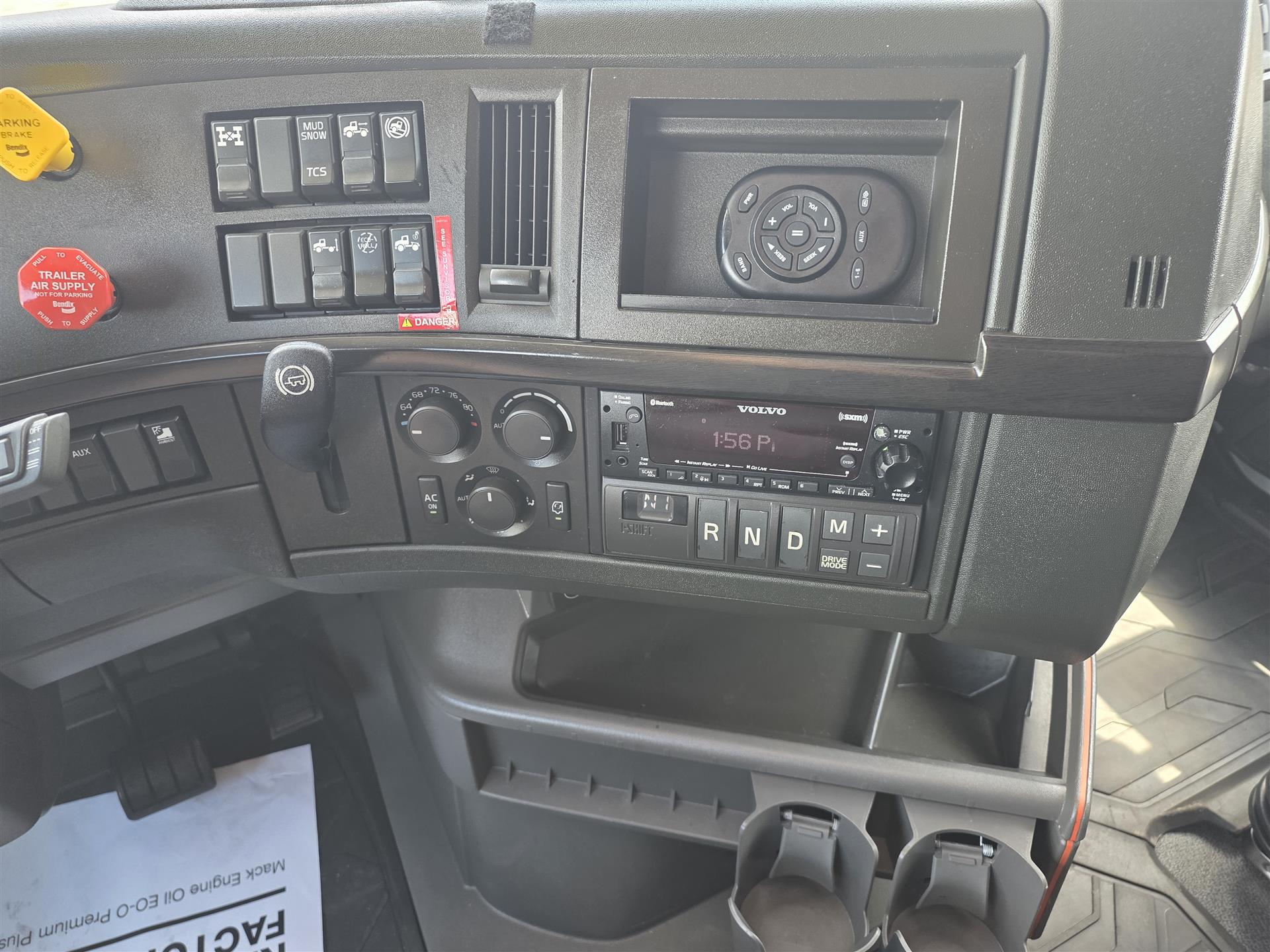2023 Volvo - image 11