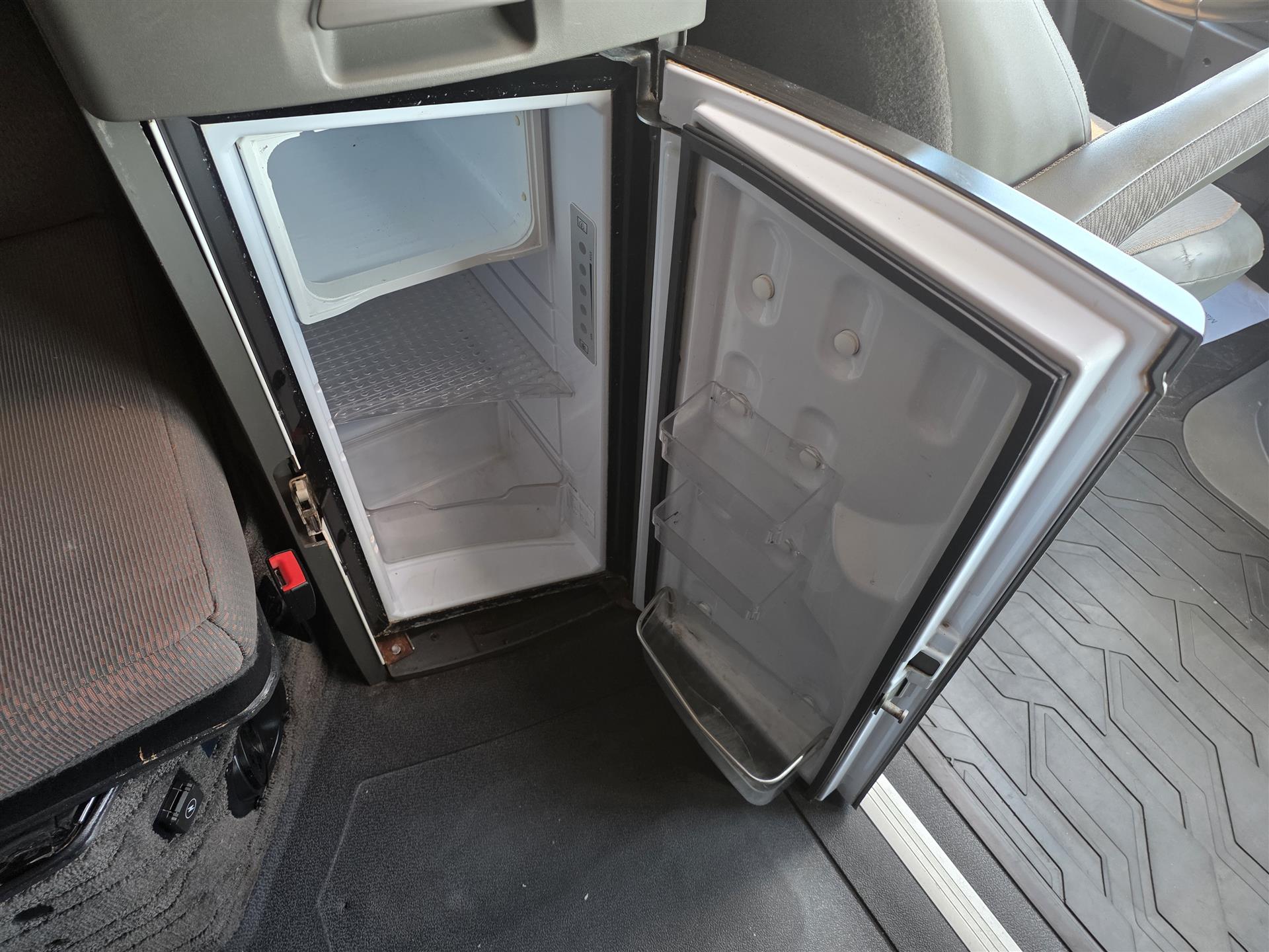 2023 Volvo - image 17