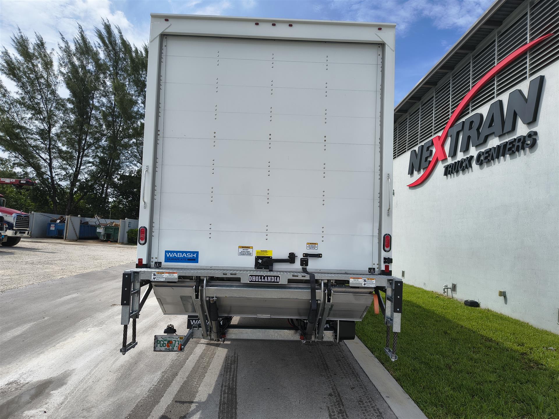 2027 Mack MD in Miami, FL — photo 6