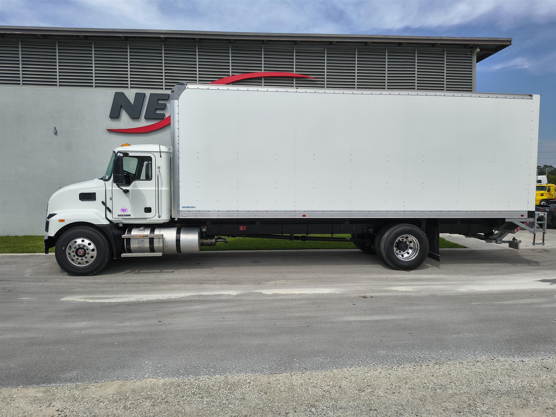 2027 Mack MD in Miami, FL — photo 8