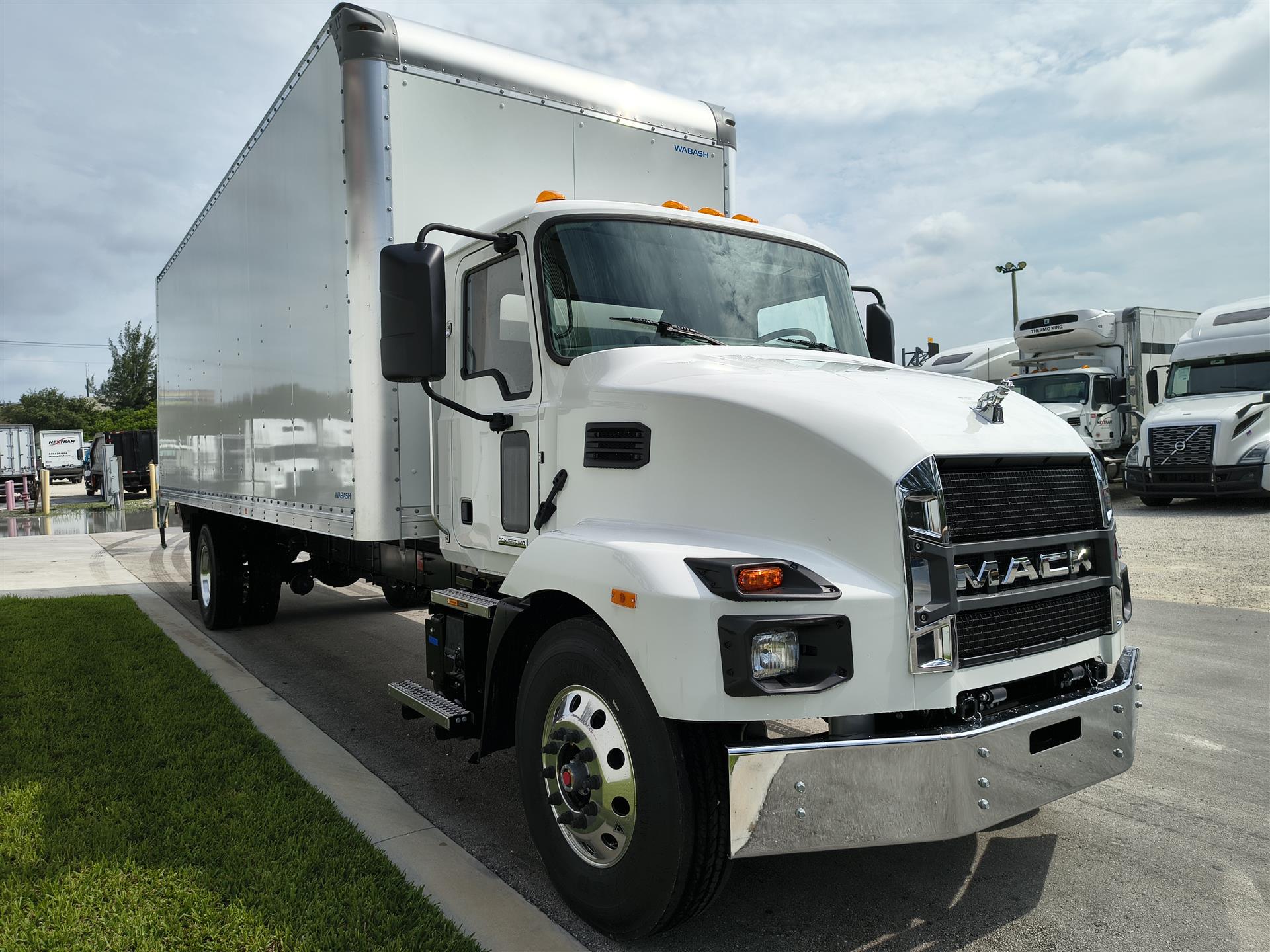 2027 Mack MD in Miami, FL — photo 4