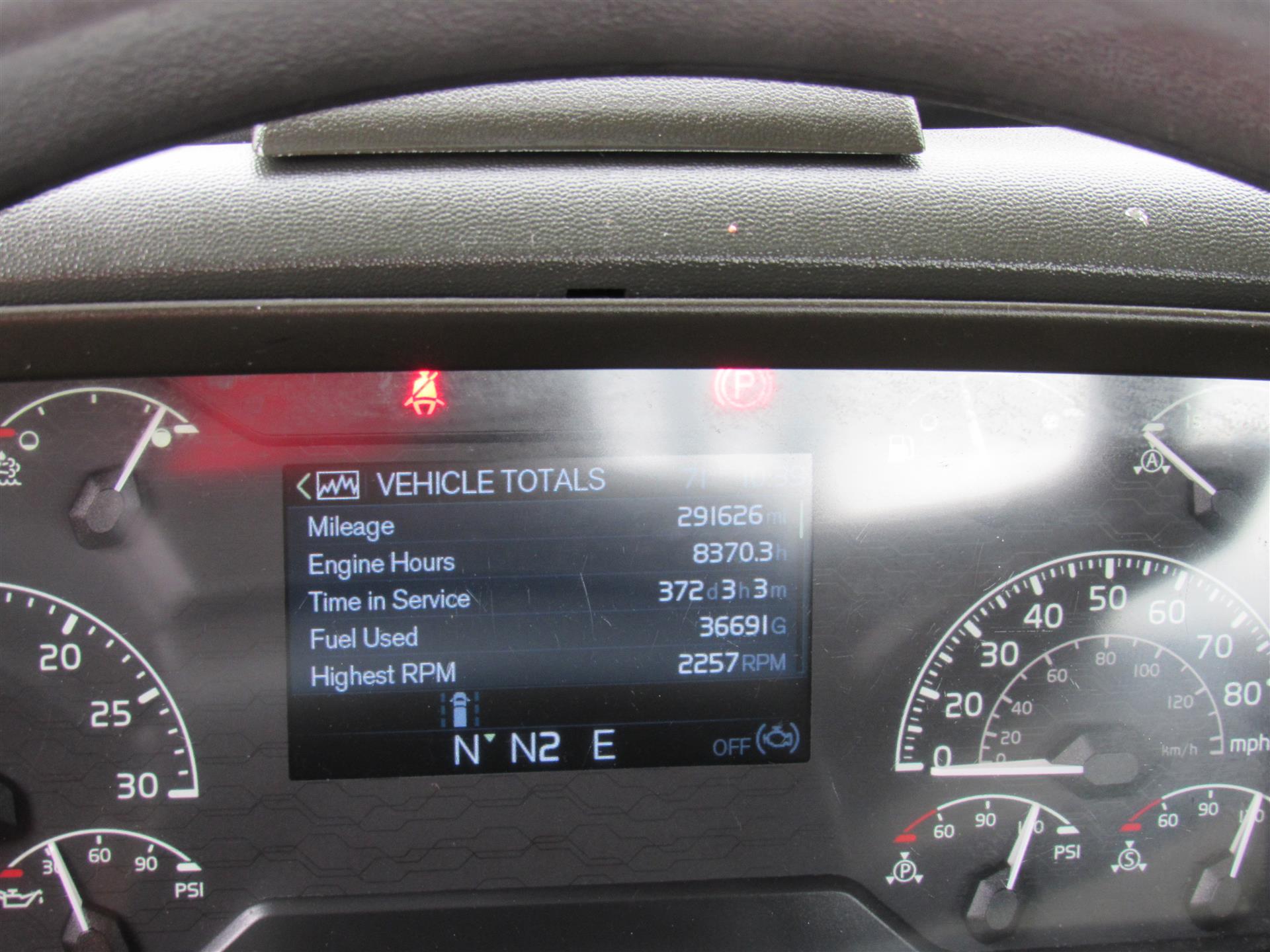 2021 Volvo - image 15