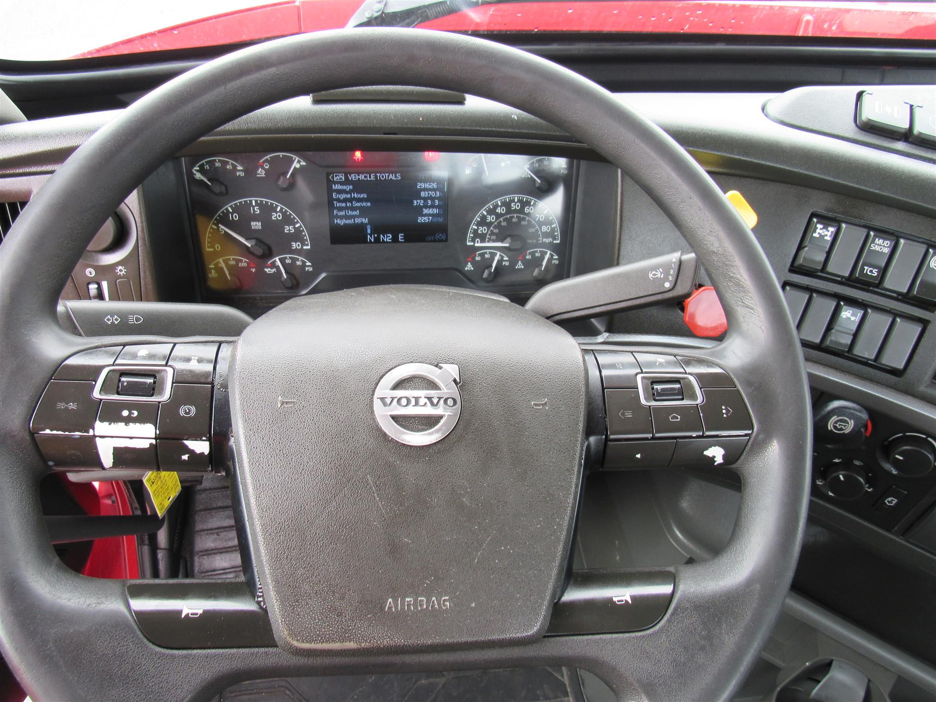 2021 Volvo - image 14