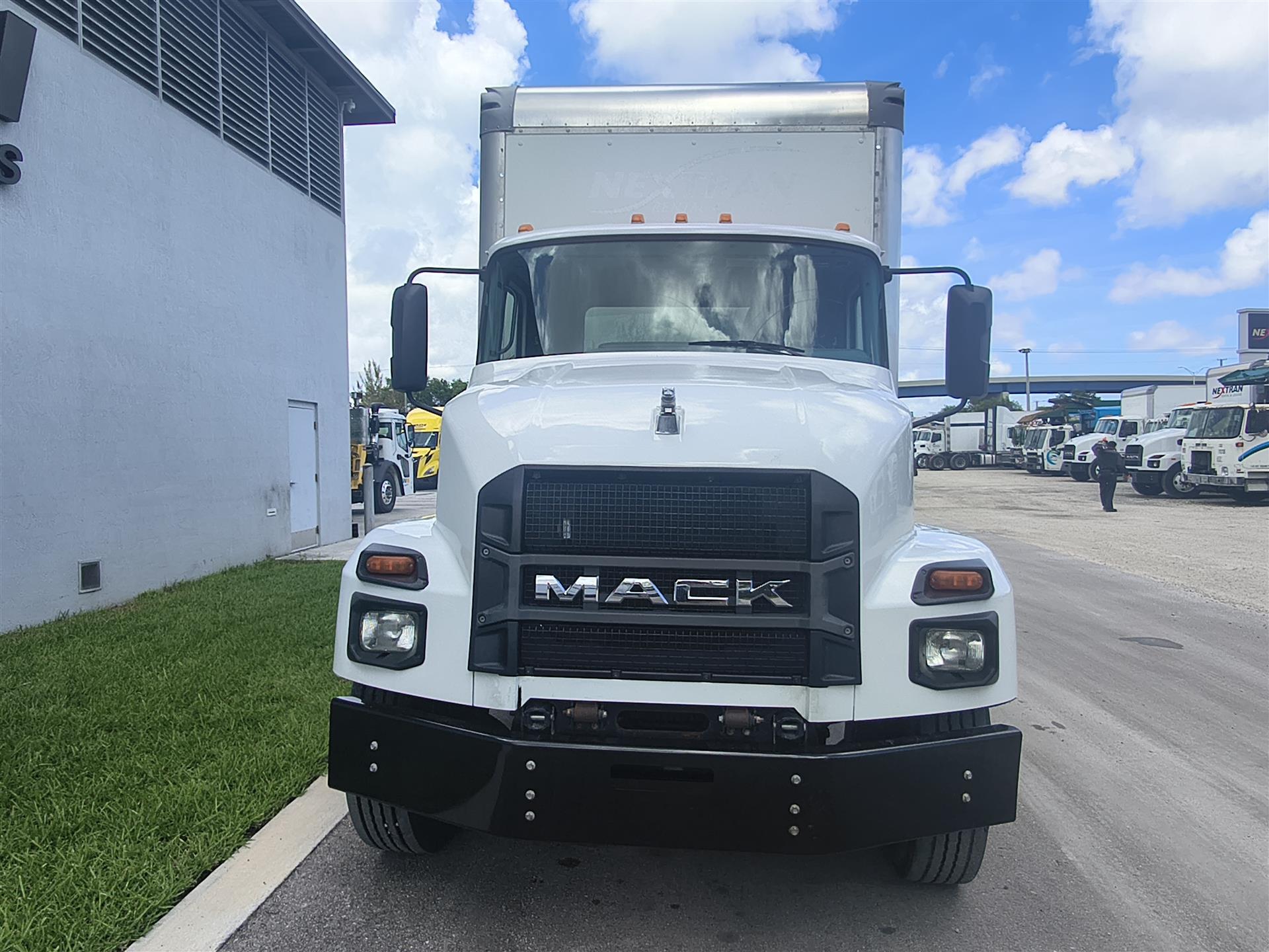 2022 Mack - image 2