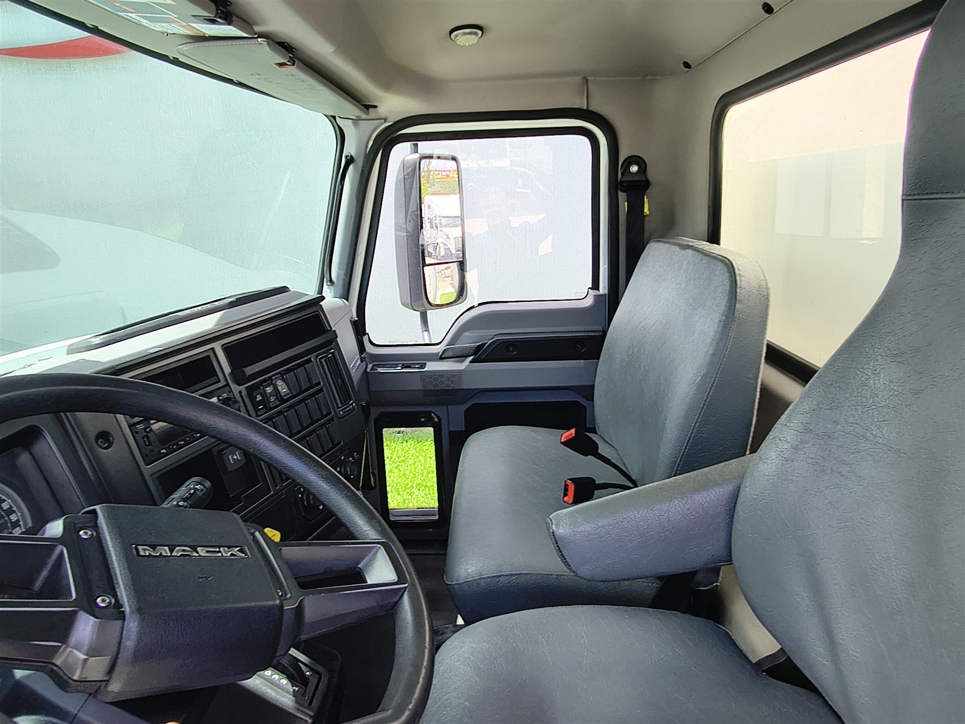 2022 Mack - image 10