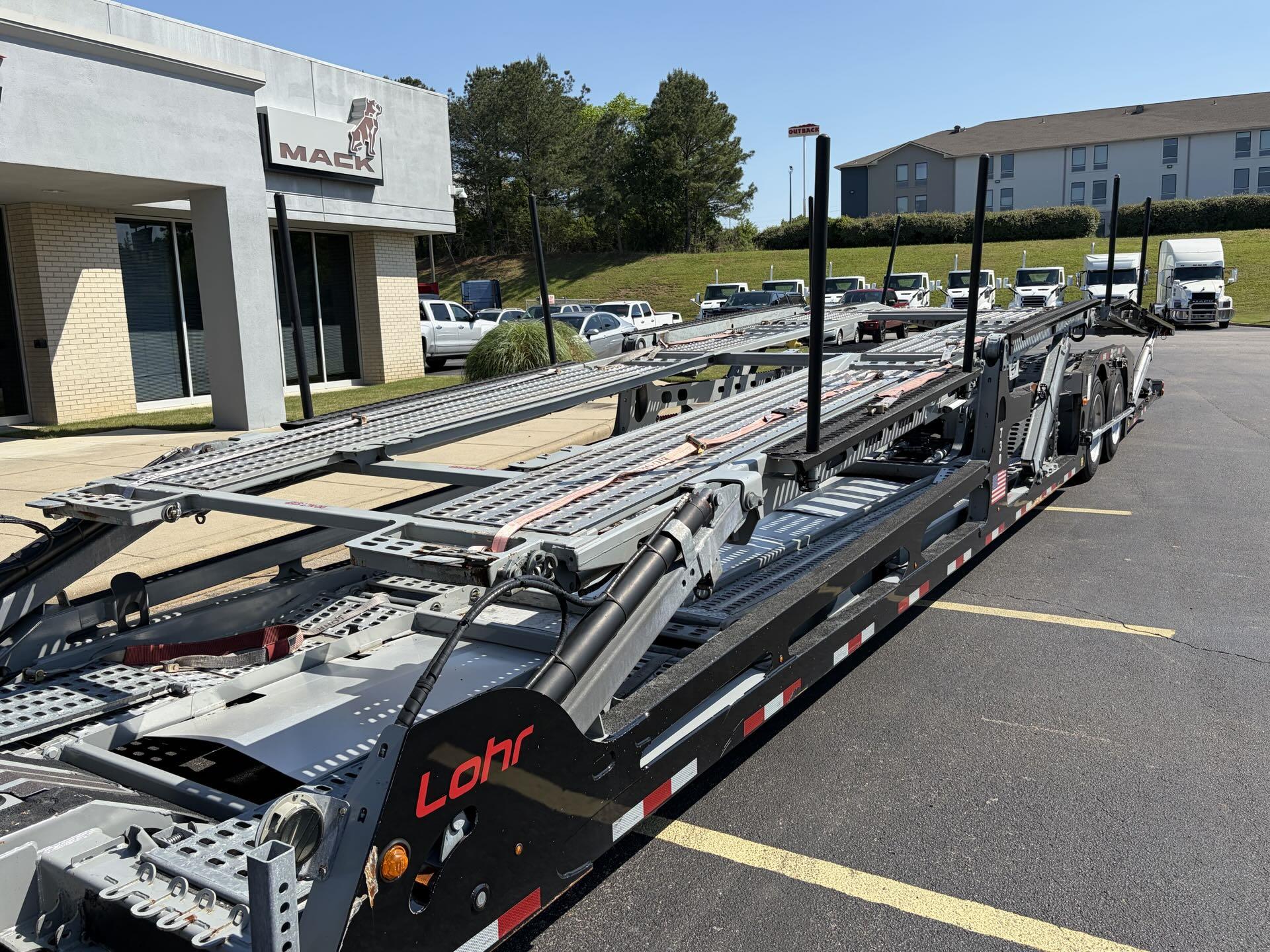 2024 Volvo - image 15