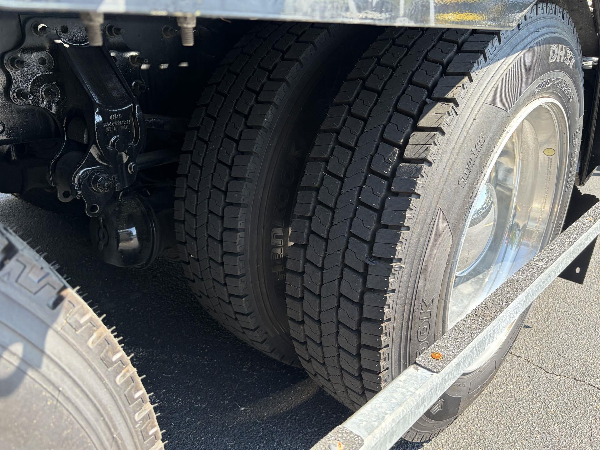 2024 Volvo - image 12