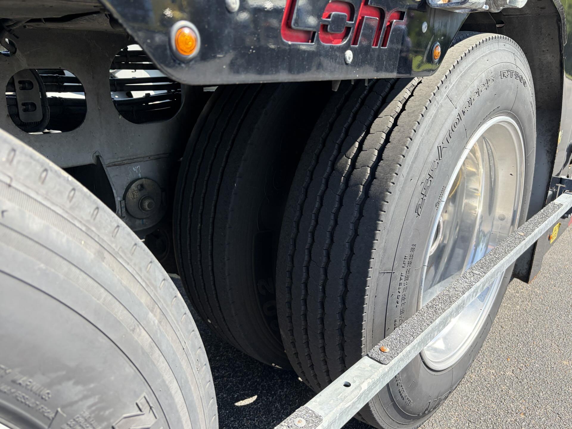 2024 Volvo - image 17