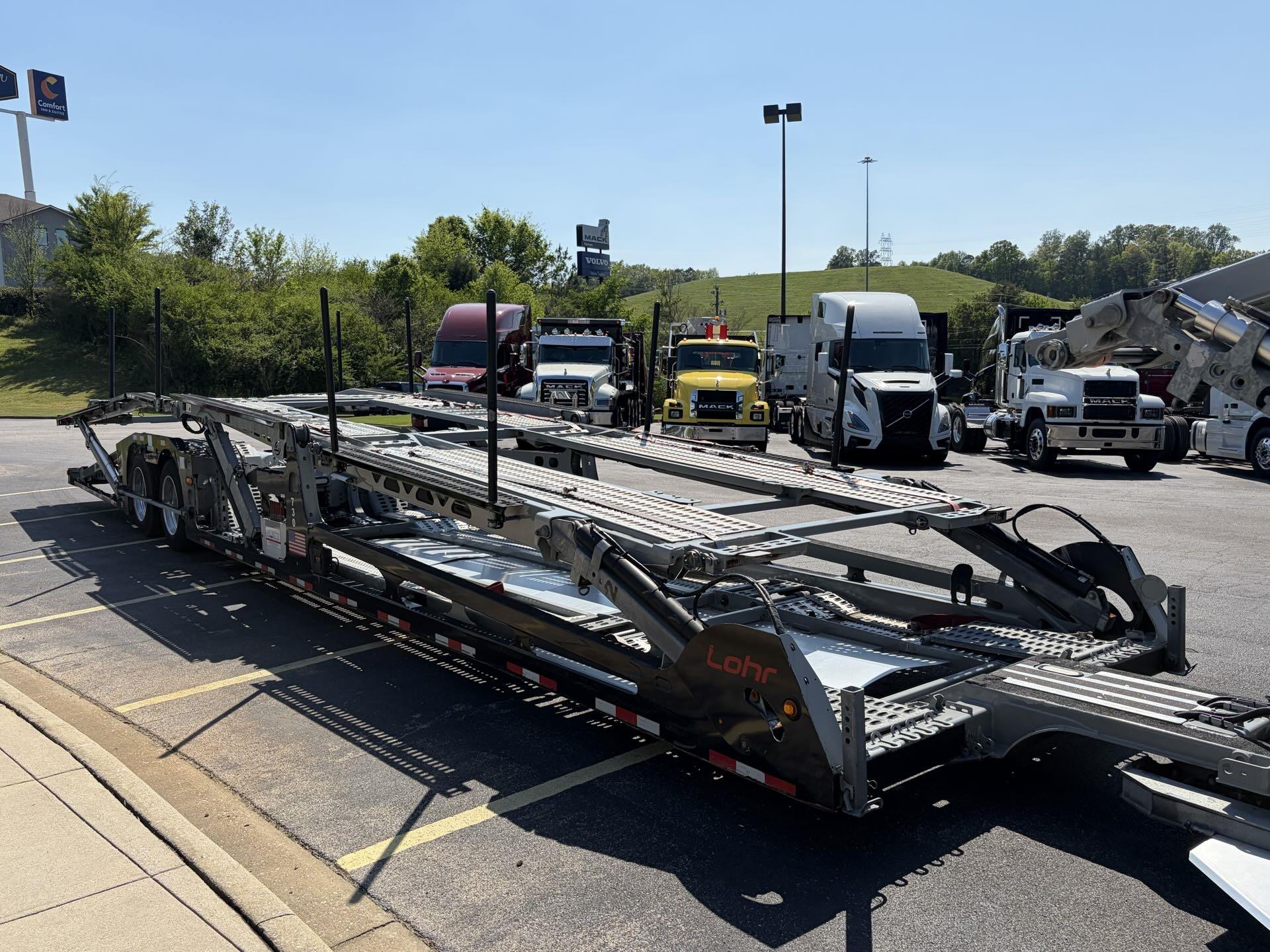 2024 Volvo - image 23