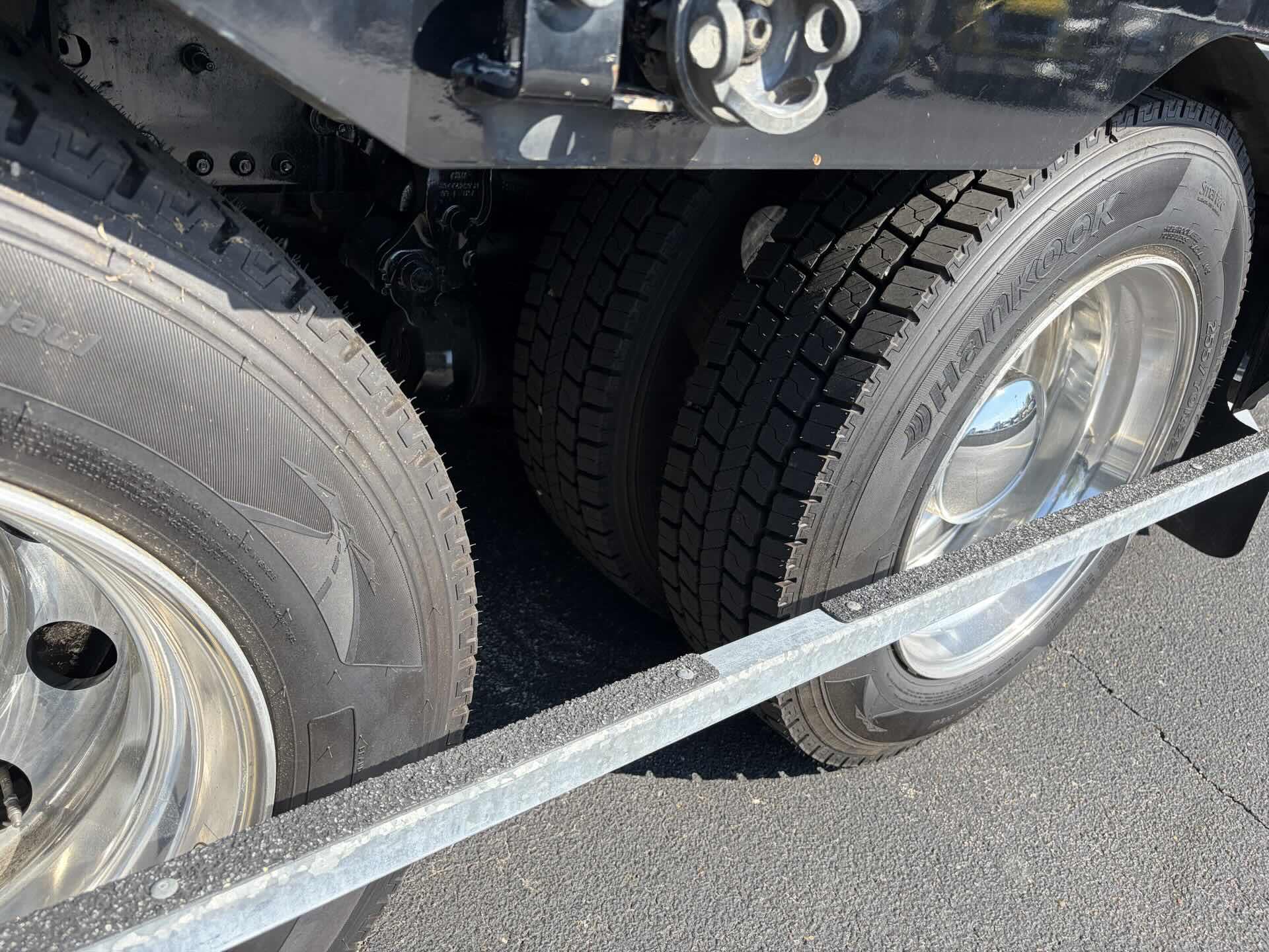 2024 Volvo - image 11