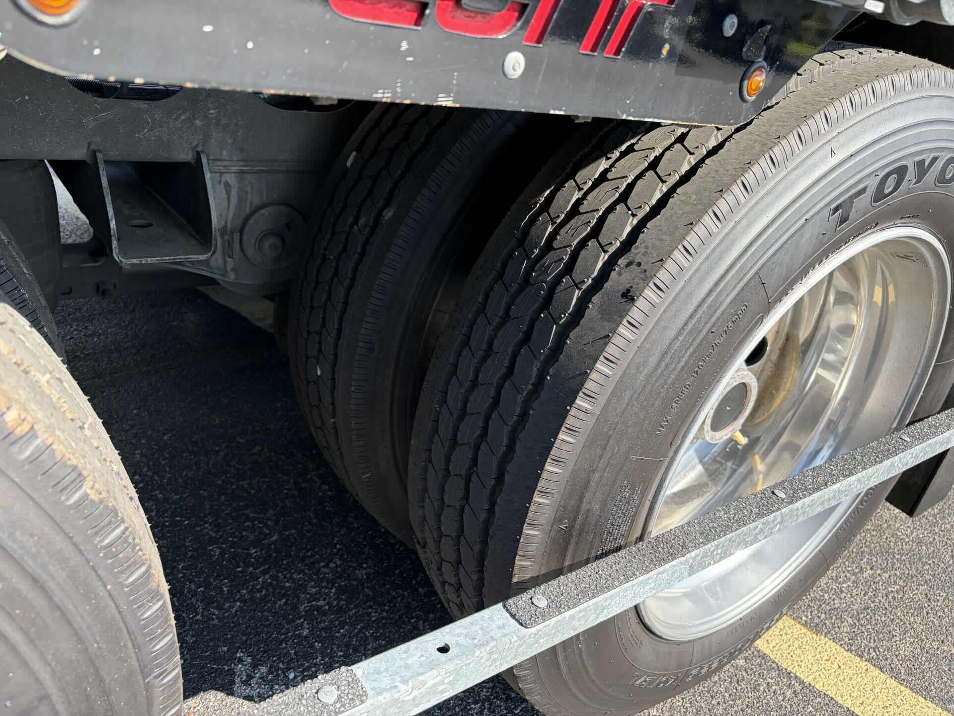 2024 Volvo - image 12