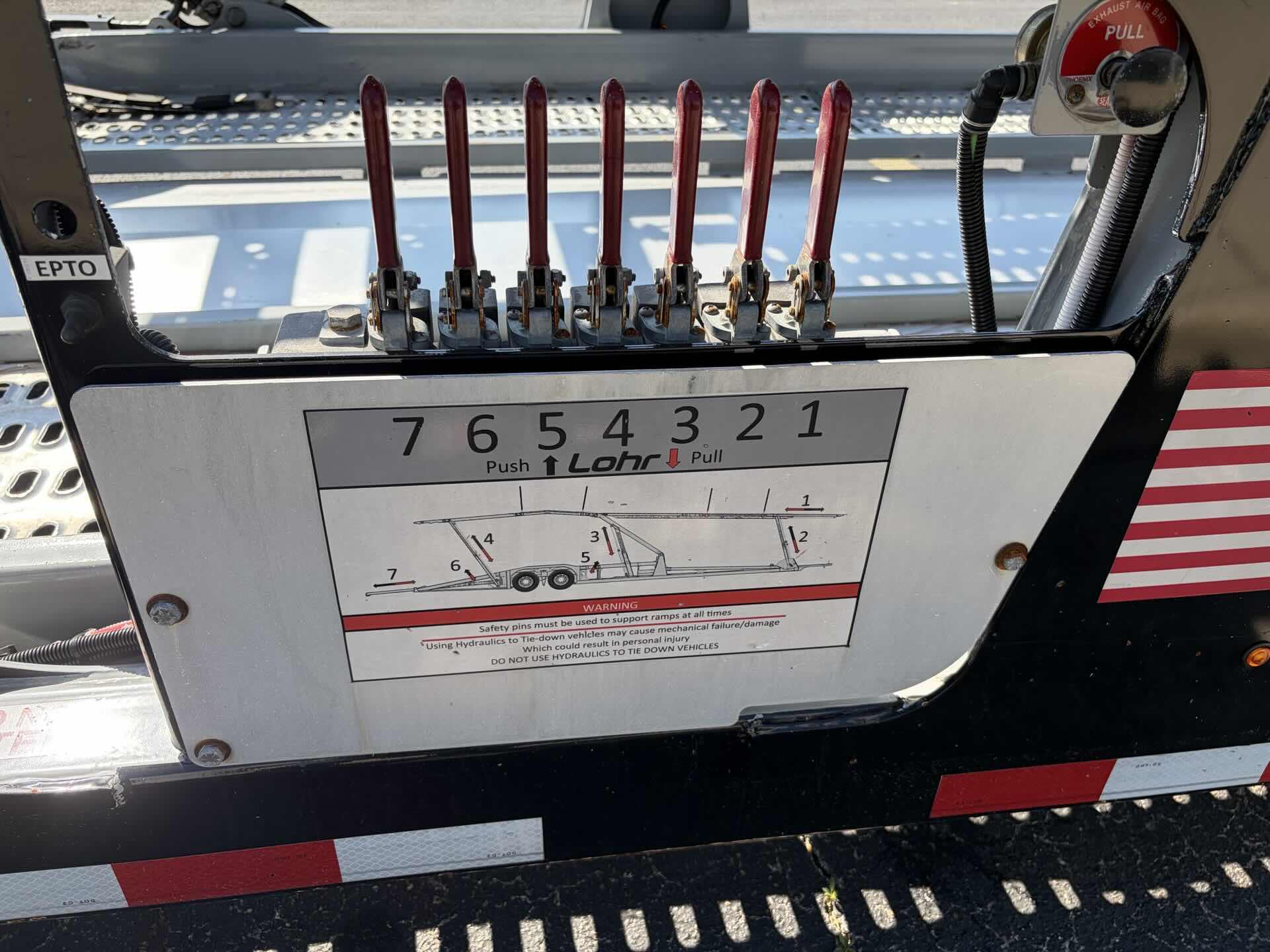 2024 Volvo - image 16