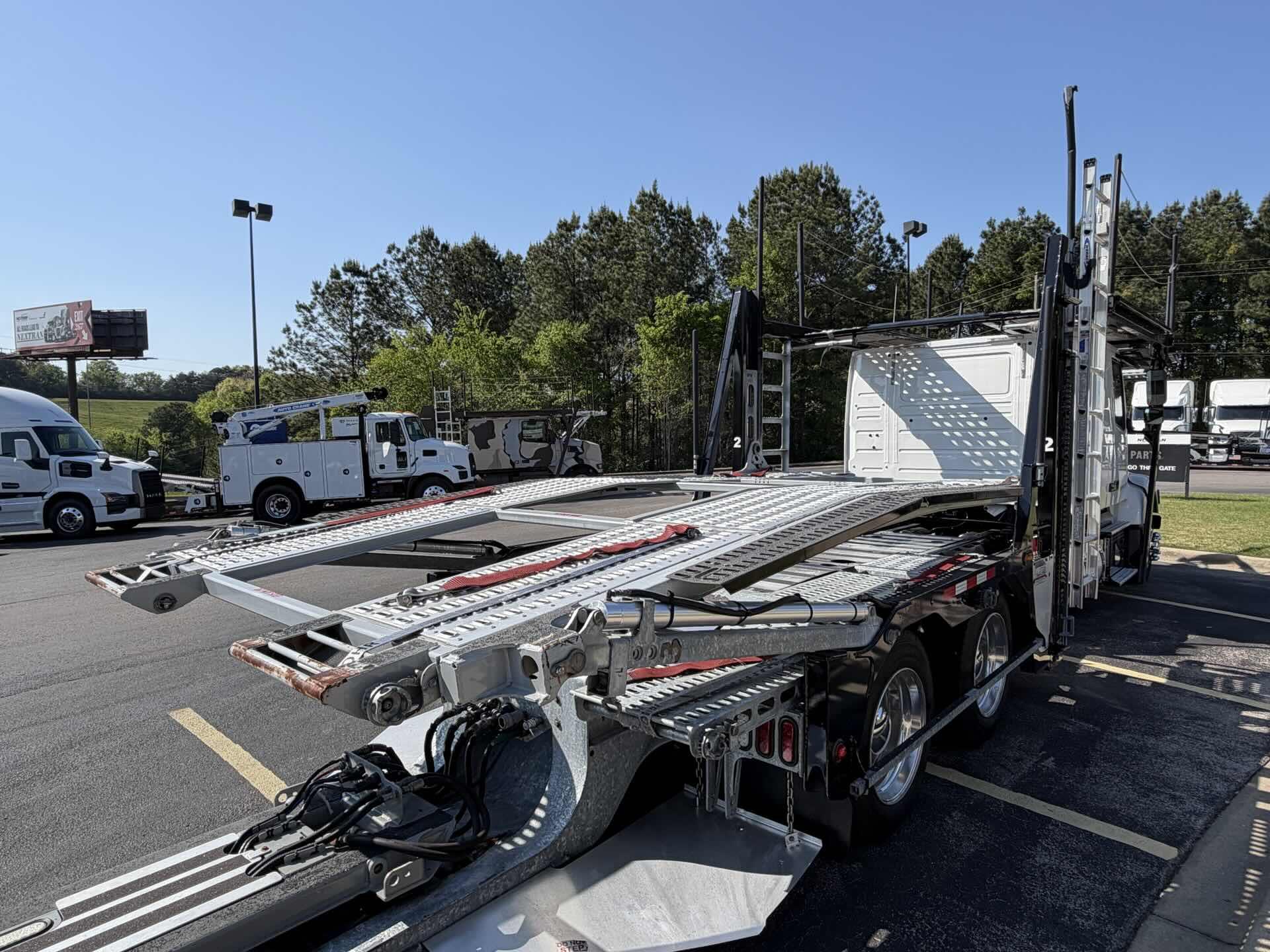 2024 Volvo - image 18