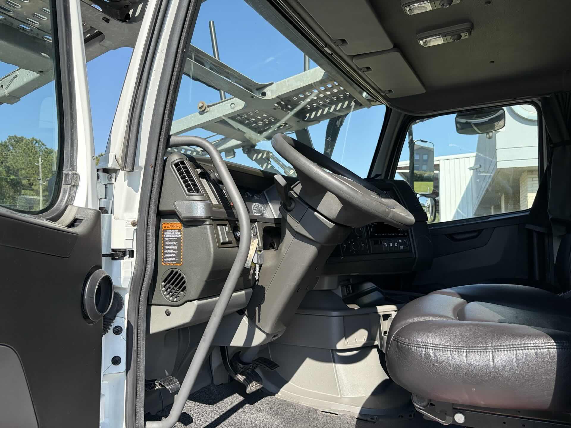 2024 Volvo - image 20