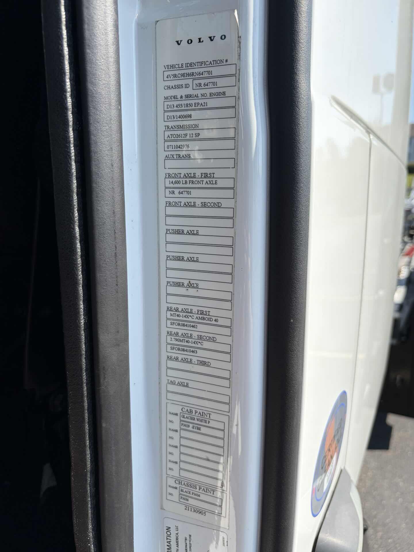 2024 Volvo - image 21