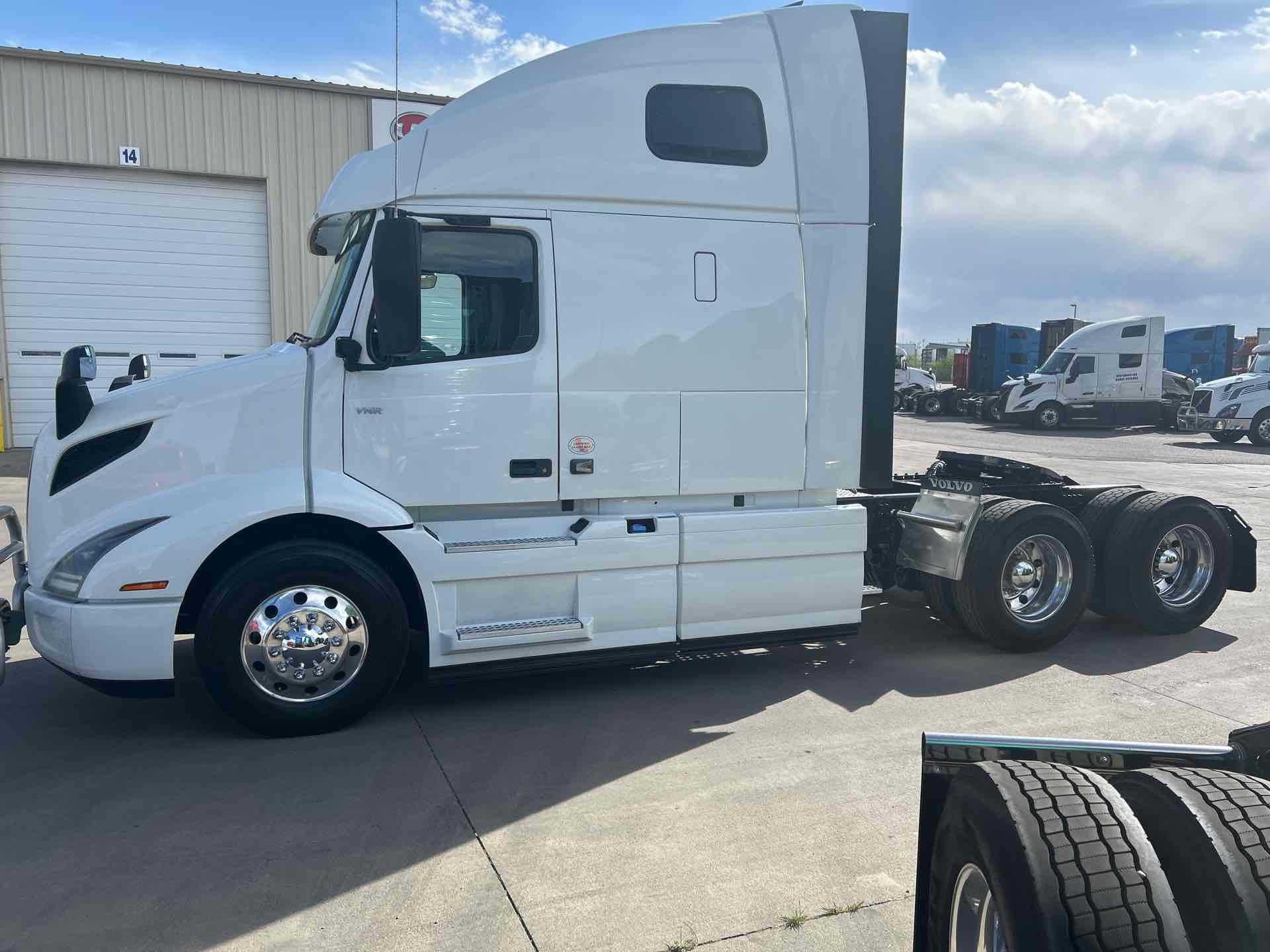 2022 Volvo in Commerce City, CO — photo 2