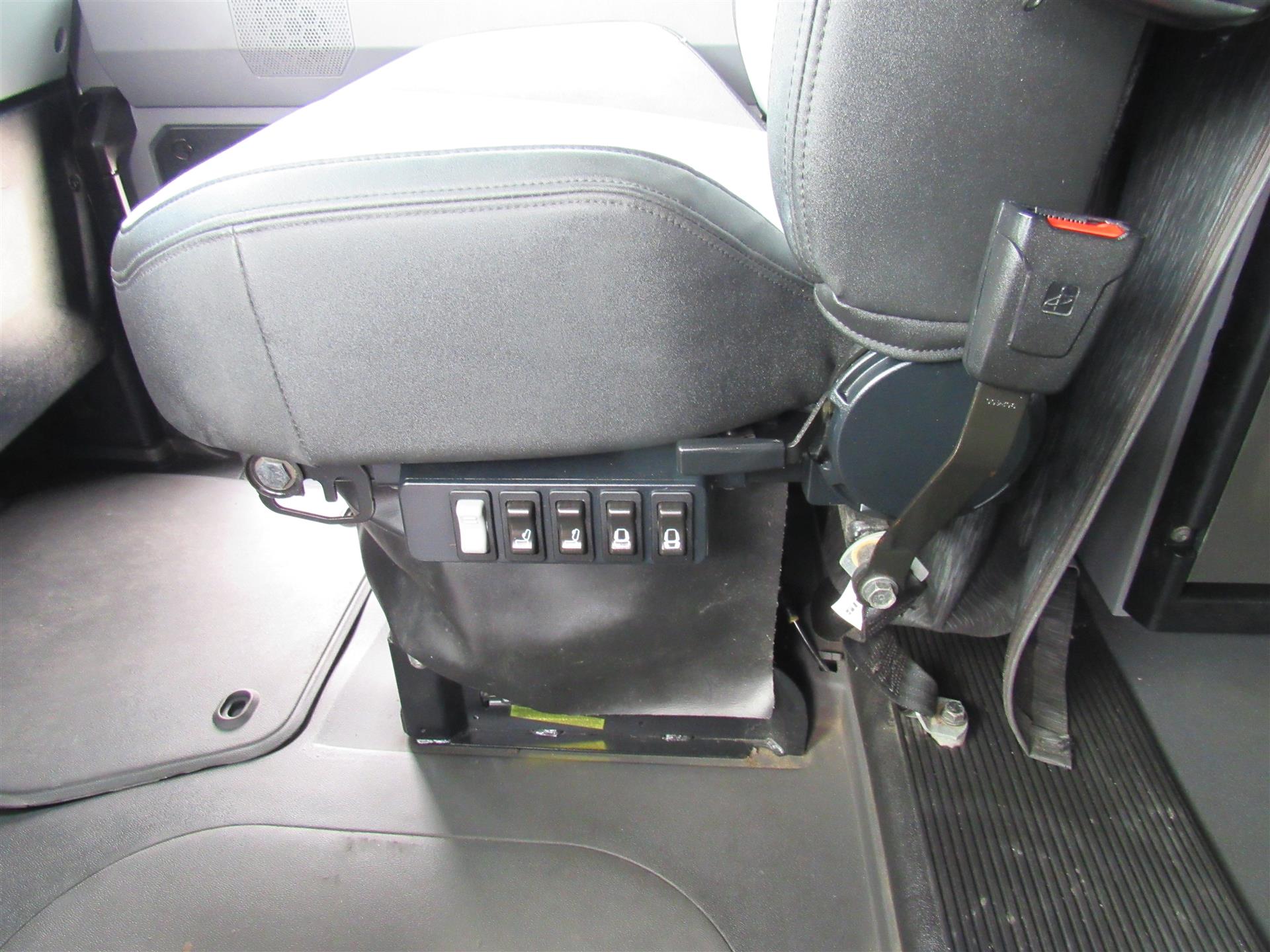 2024 Mack - image 13