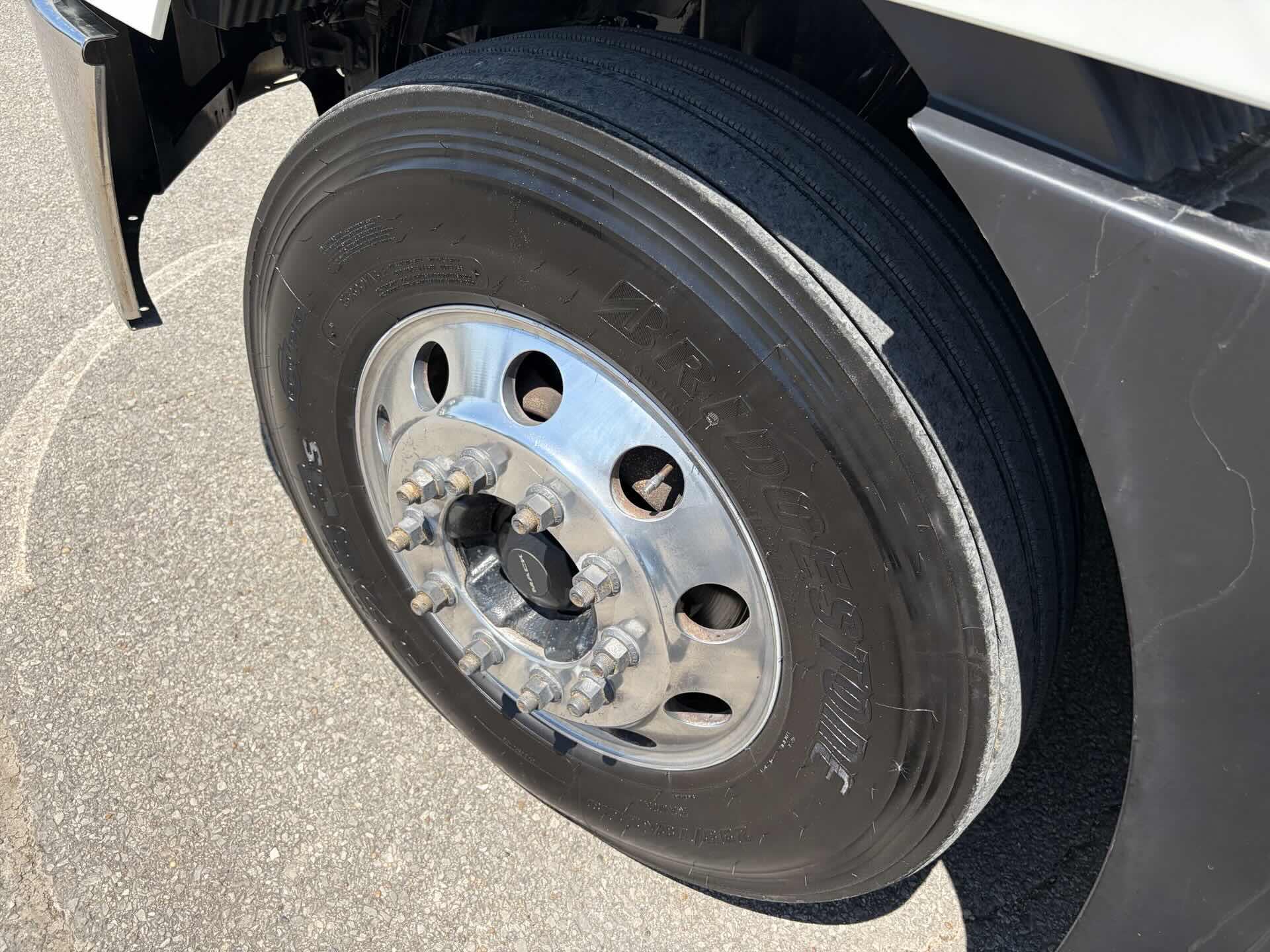 2022 Mack Anthem - image 10