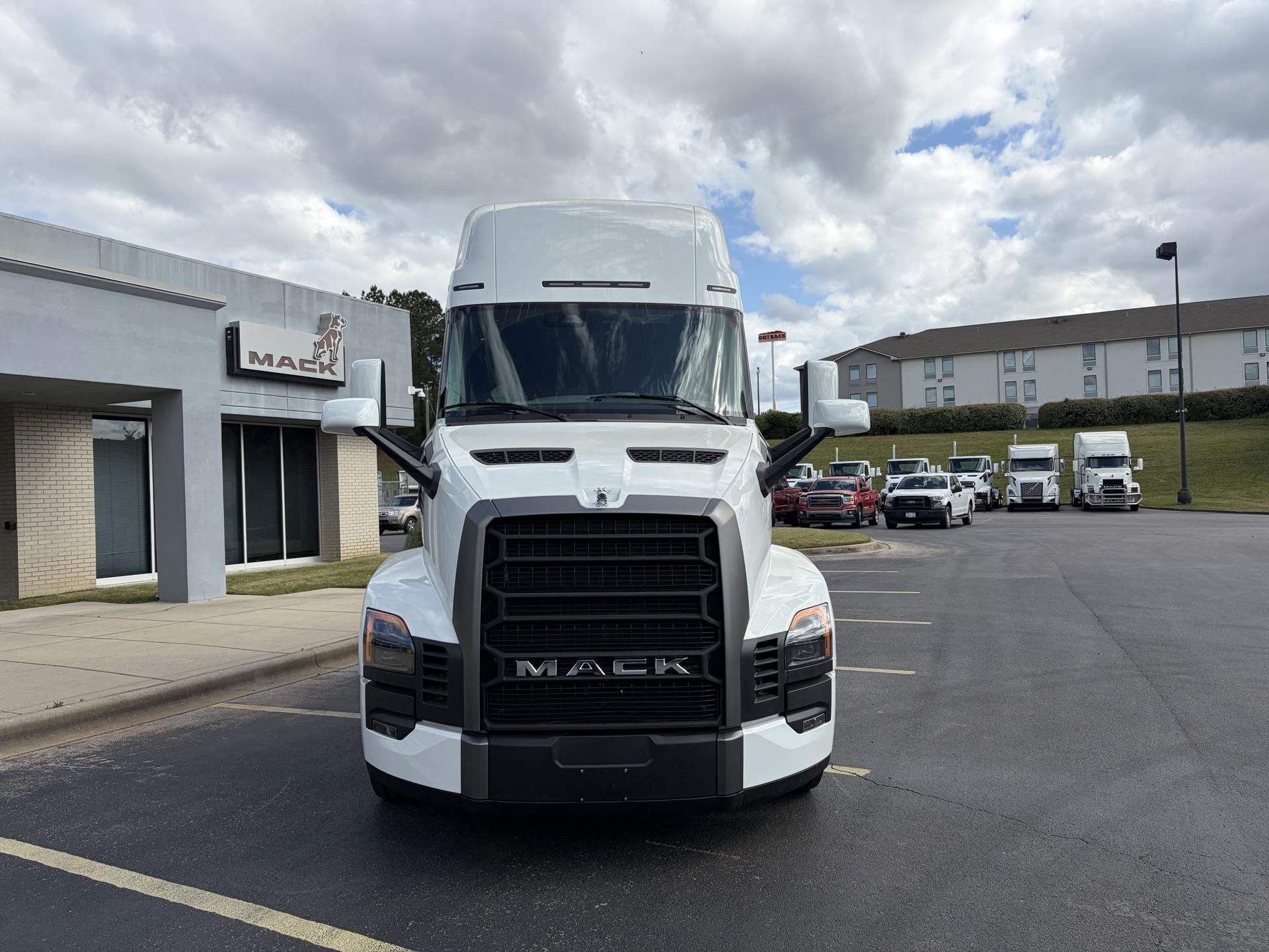2027 Mack Pinnacle in Fultondale, AL — photo 2