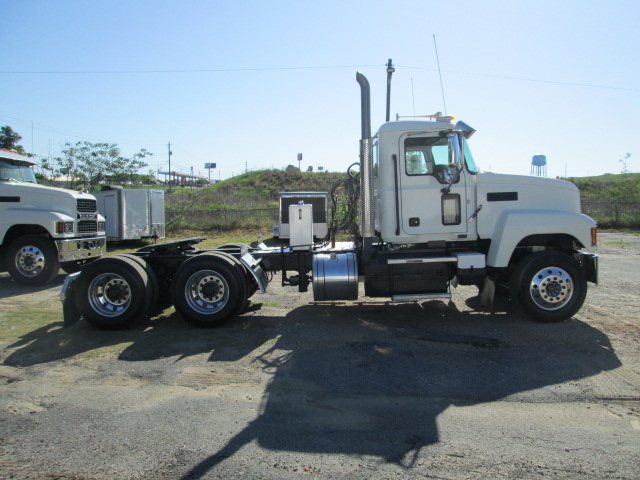 2021 Mack Pinnacle - image 4