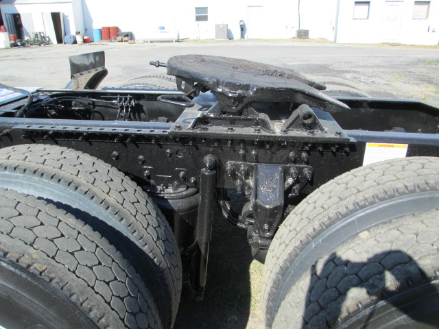 2021 Mack Pinnacle - image 11