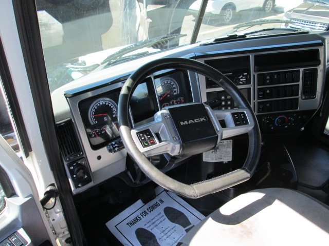 2020 Mack Granite - image 22