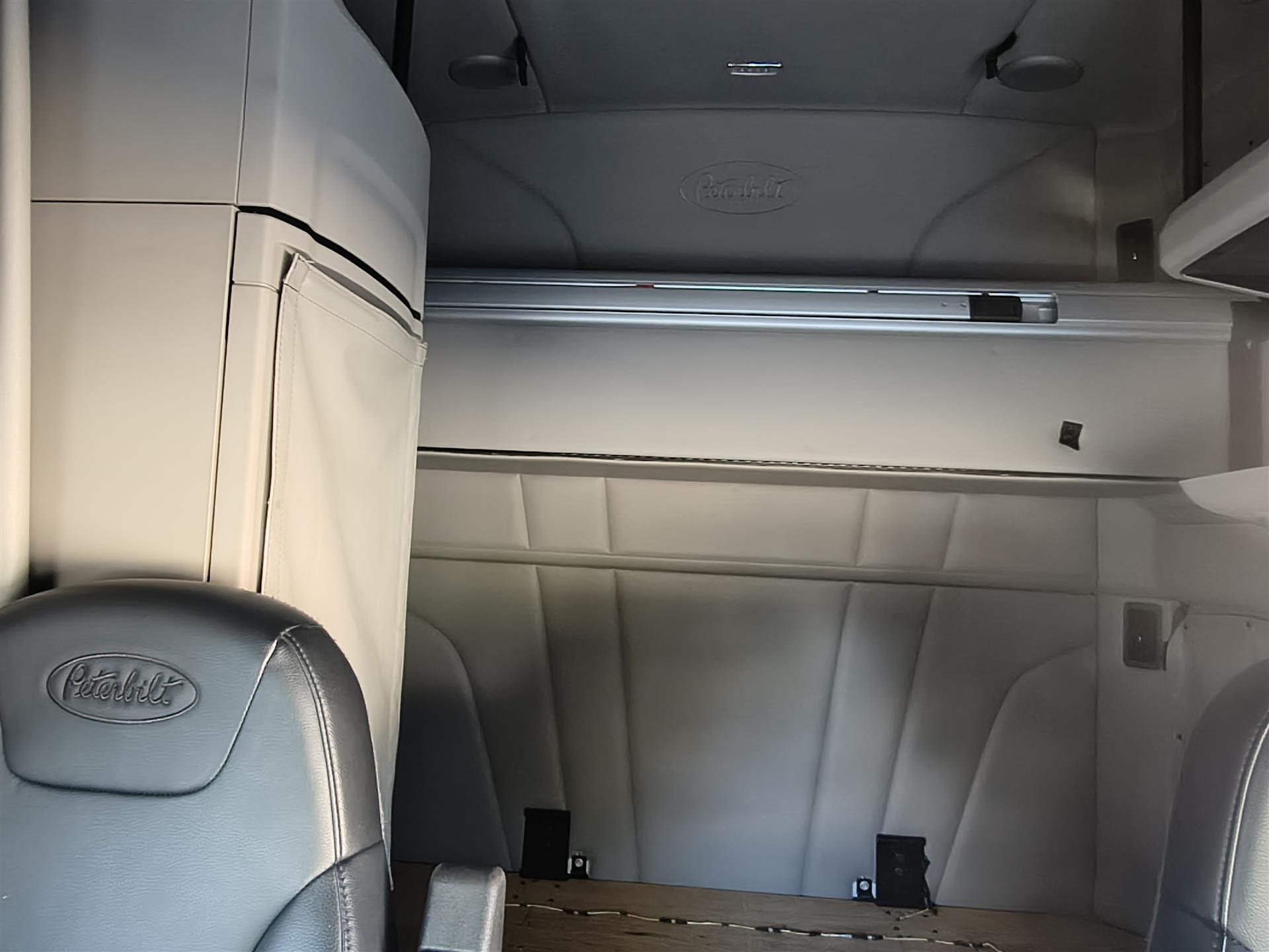 2023 Peterbilt 579 - image 12