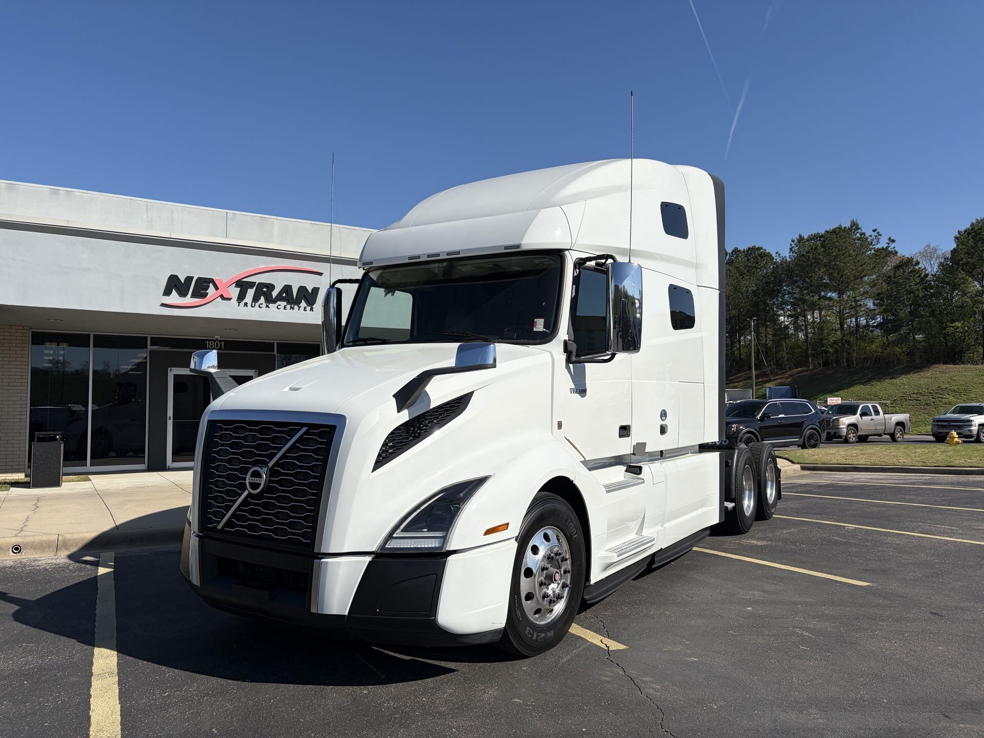 2020 Volvo VNL64T760
