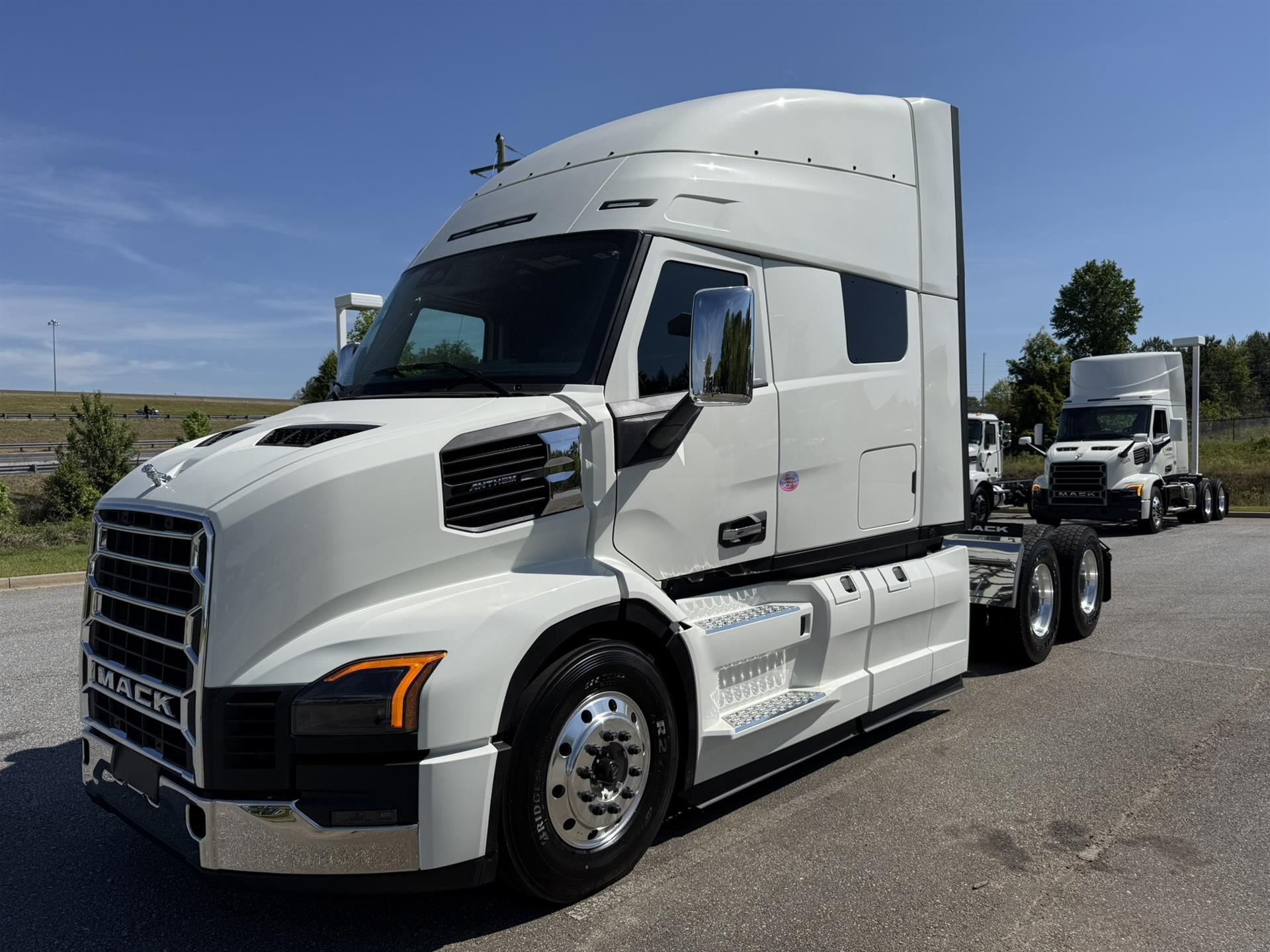 2027 Mack PR64T