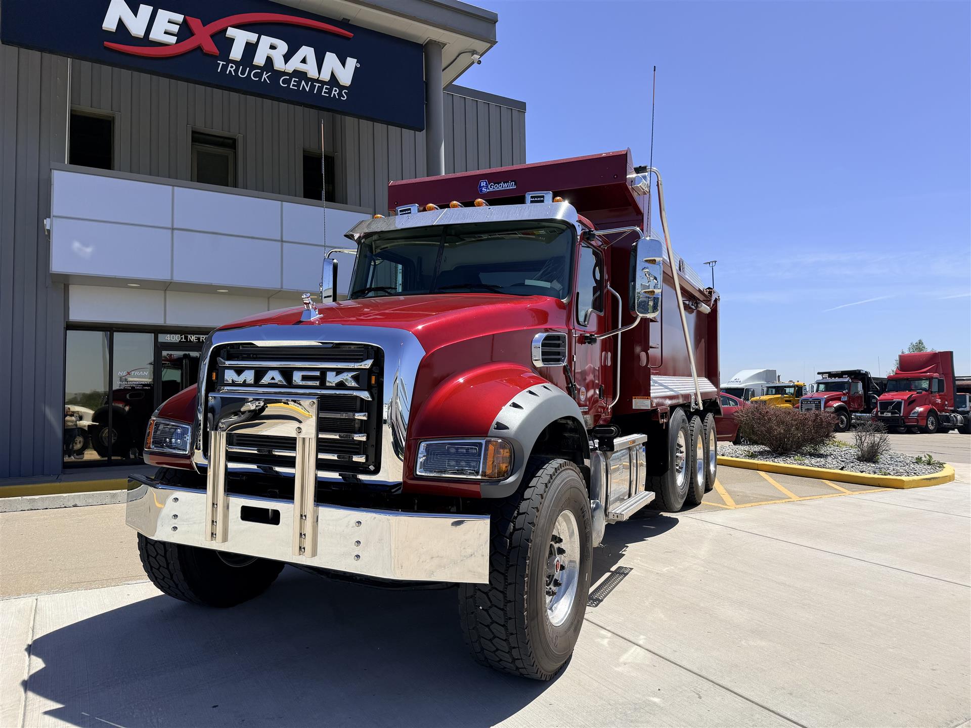 2026 Mack GRANITE 84FR