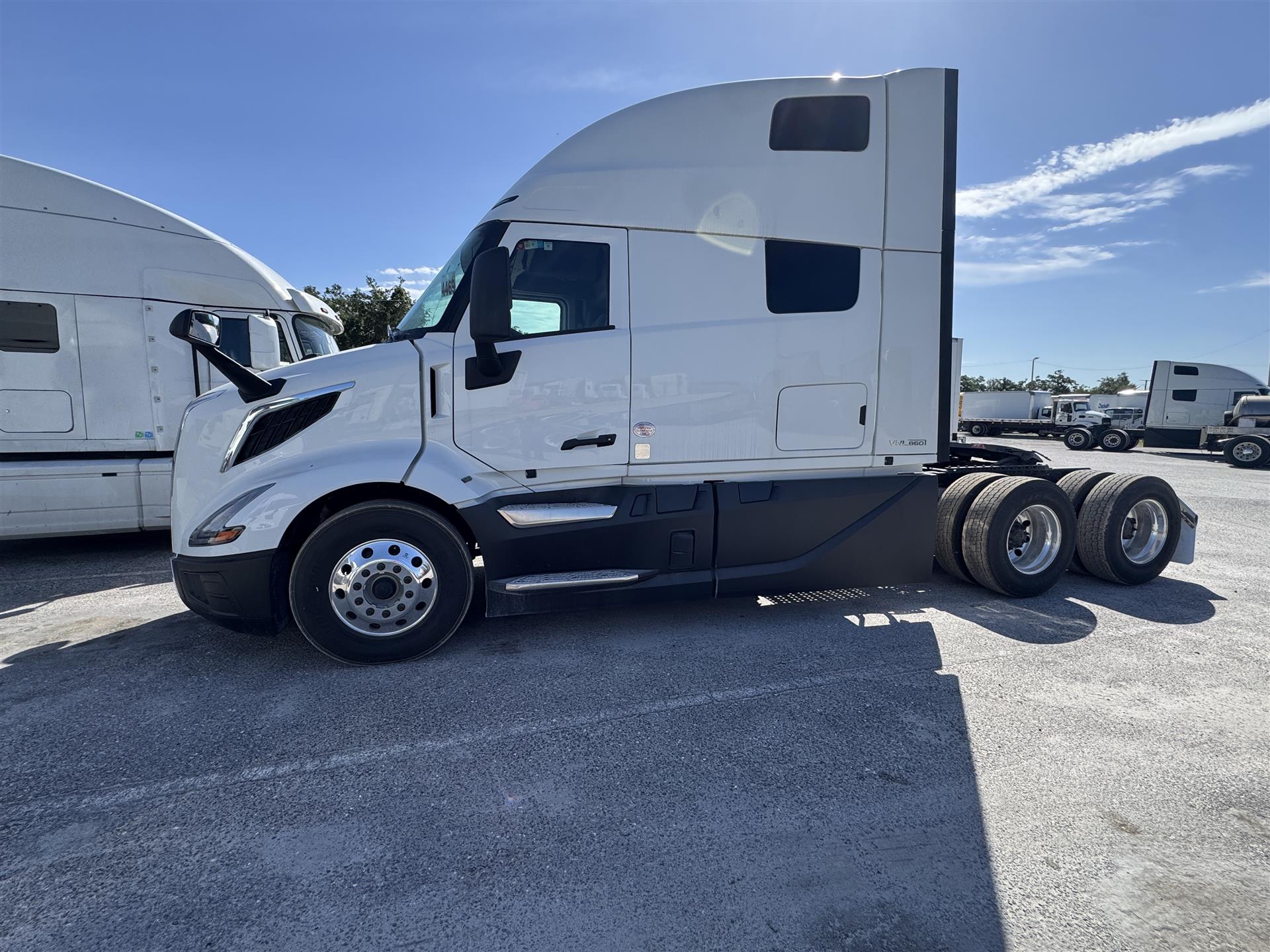 2026 Volvo VNL64T860