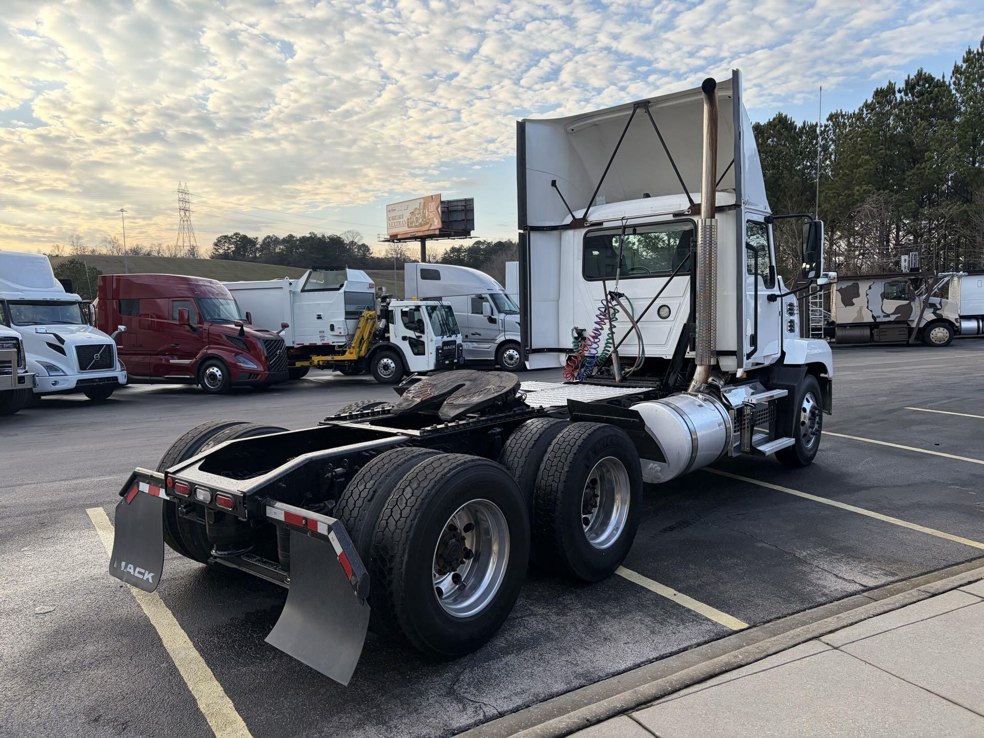 2021 Mack Anthem in Fultondale, AL — photo 5