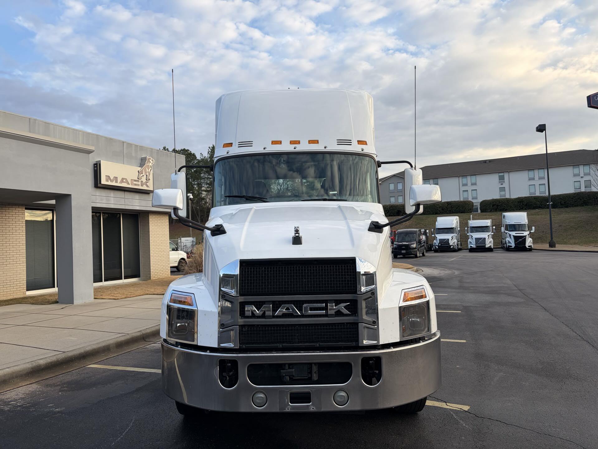 2021 Mack Anthem in Fultondale, AL — photo 2