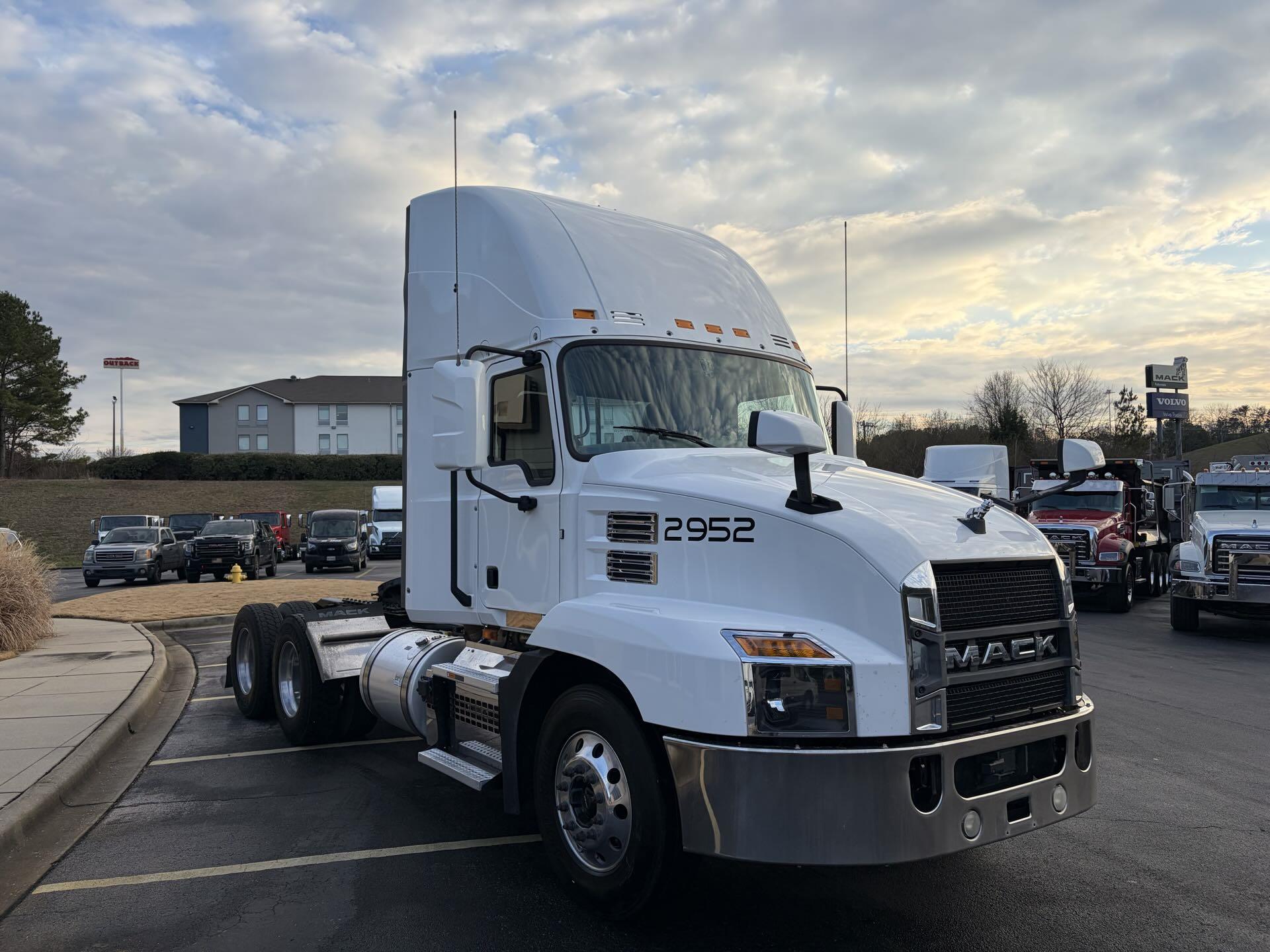 2021 Mack Anthem in Fultondale, AL — photo 3