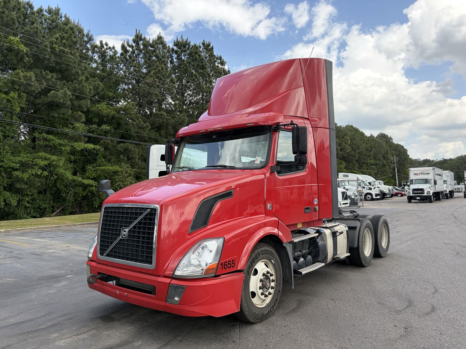 2016 Volvo VNL64T300
