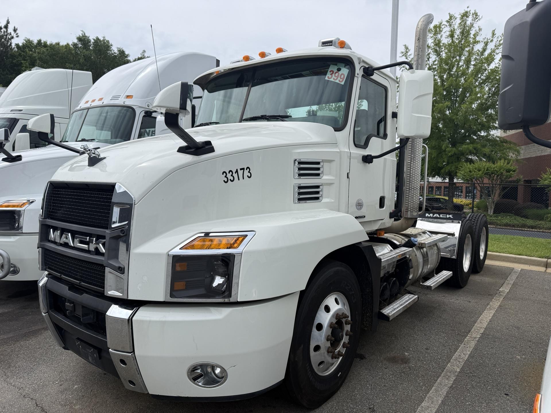 2022 Mack AN64T