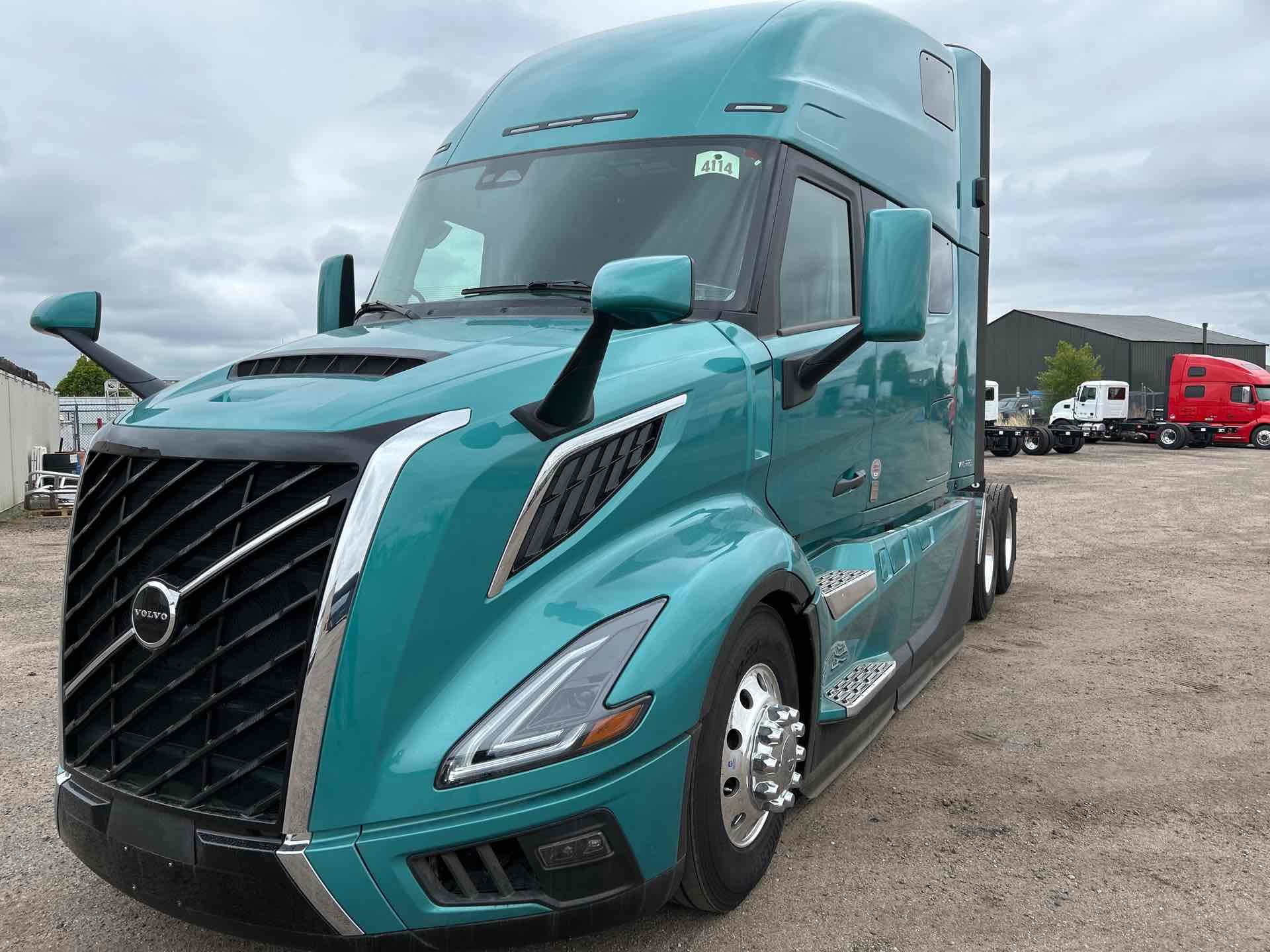 Volvo VNL64T860 Trucks For Sale