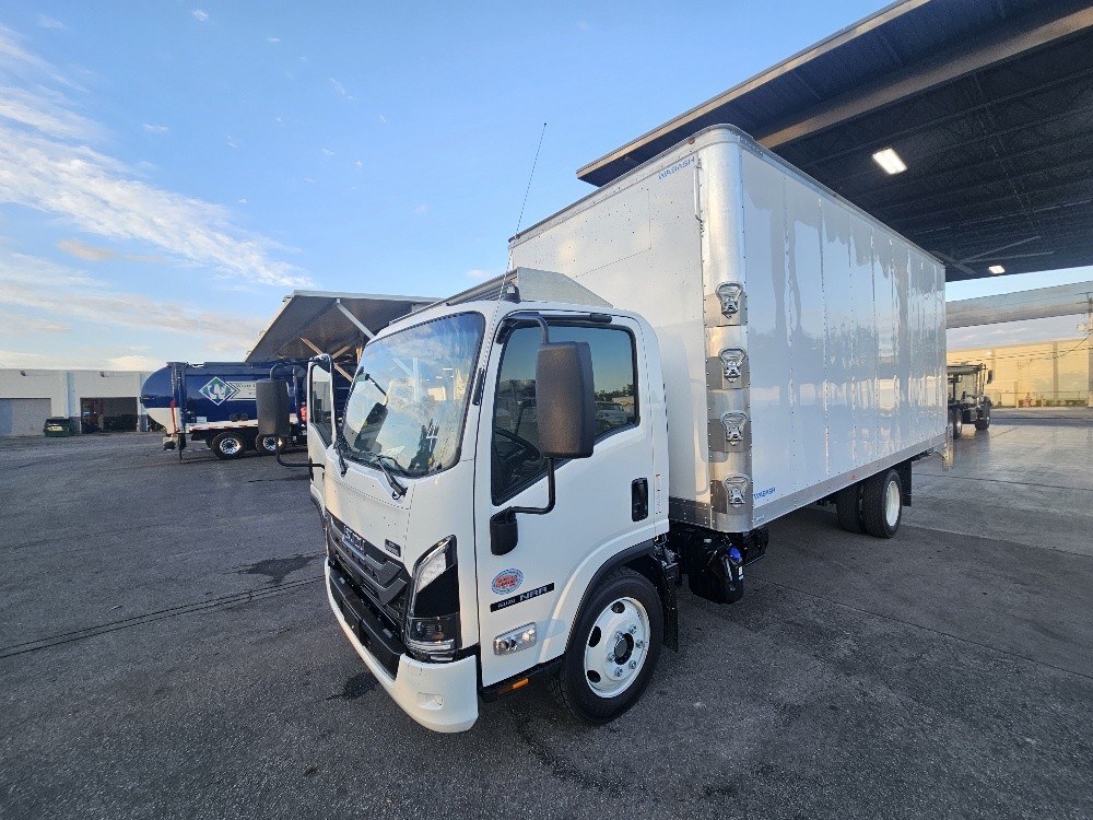 2026 Isuzu NRR-3U454