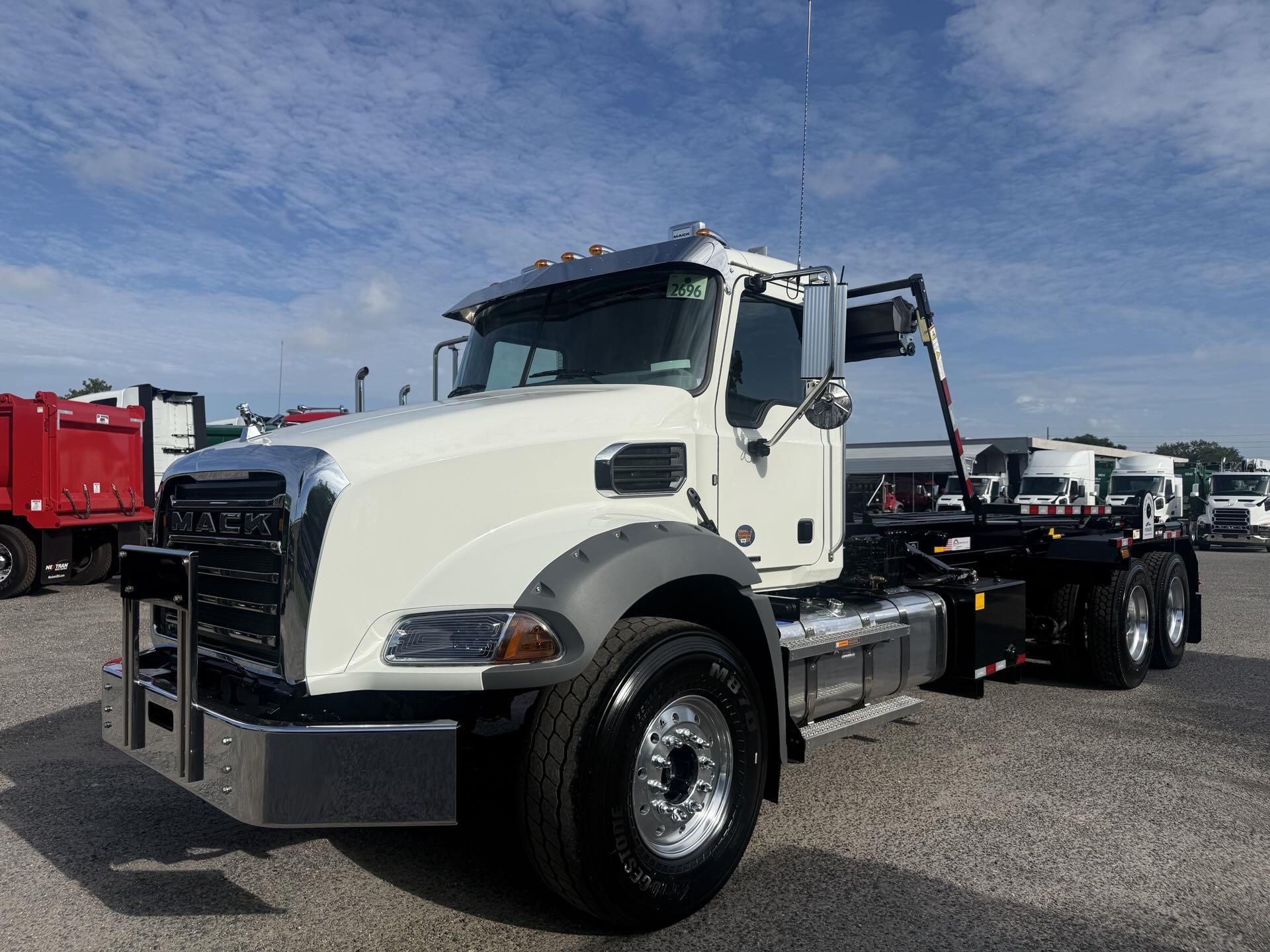2027 Mack GR64BR