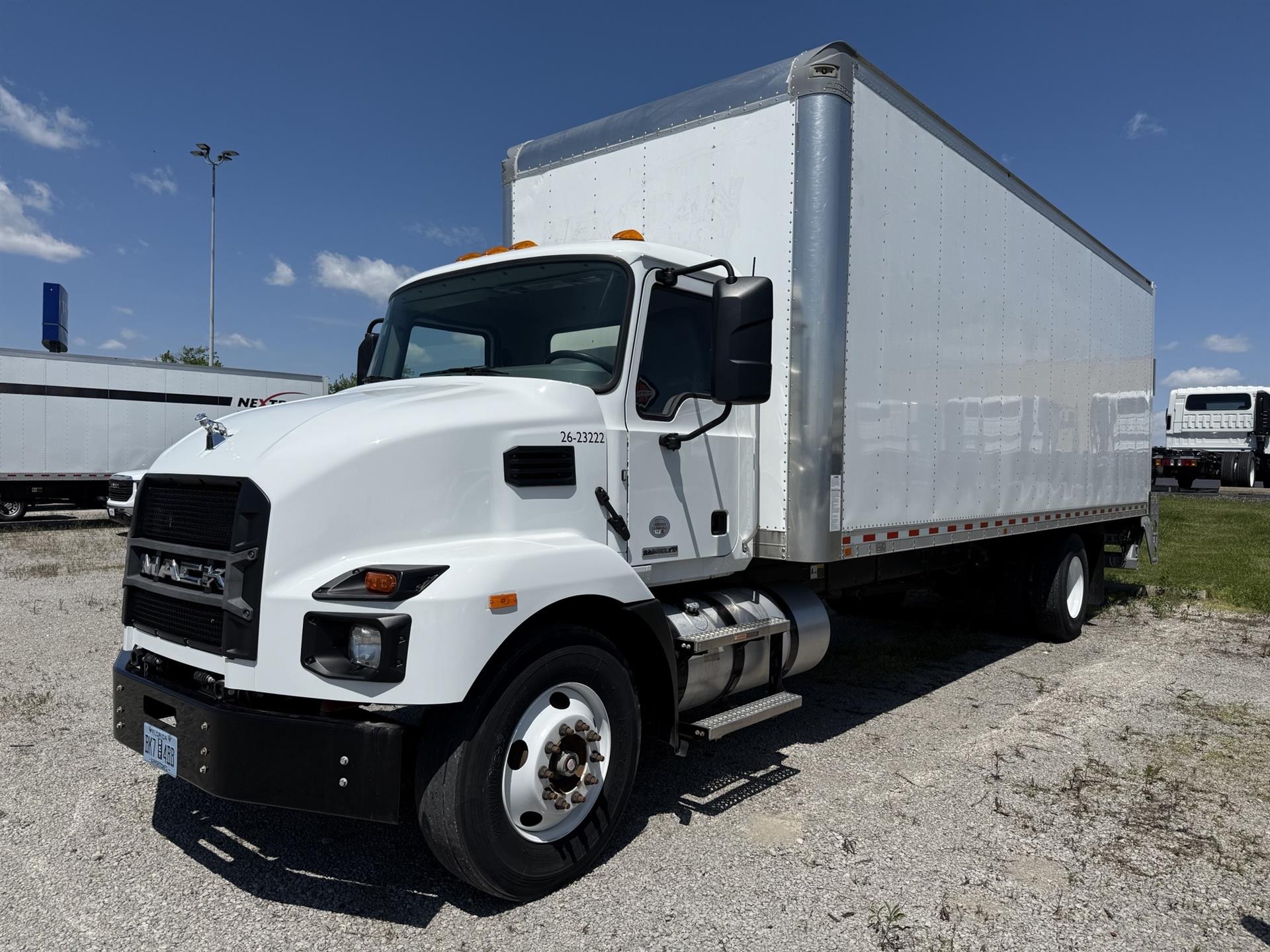 2023 Mack MD642