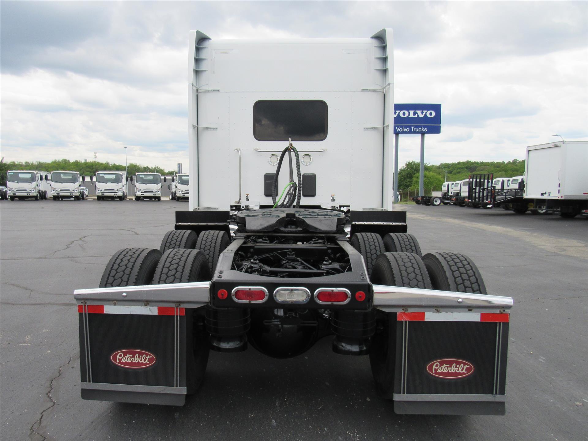 2020 Peterbilt 567 in Kansas City, MO — photo 4