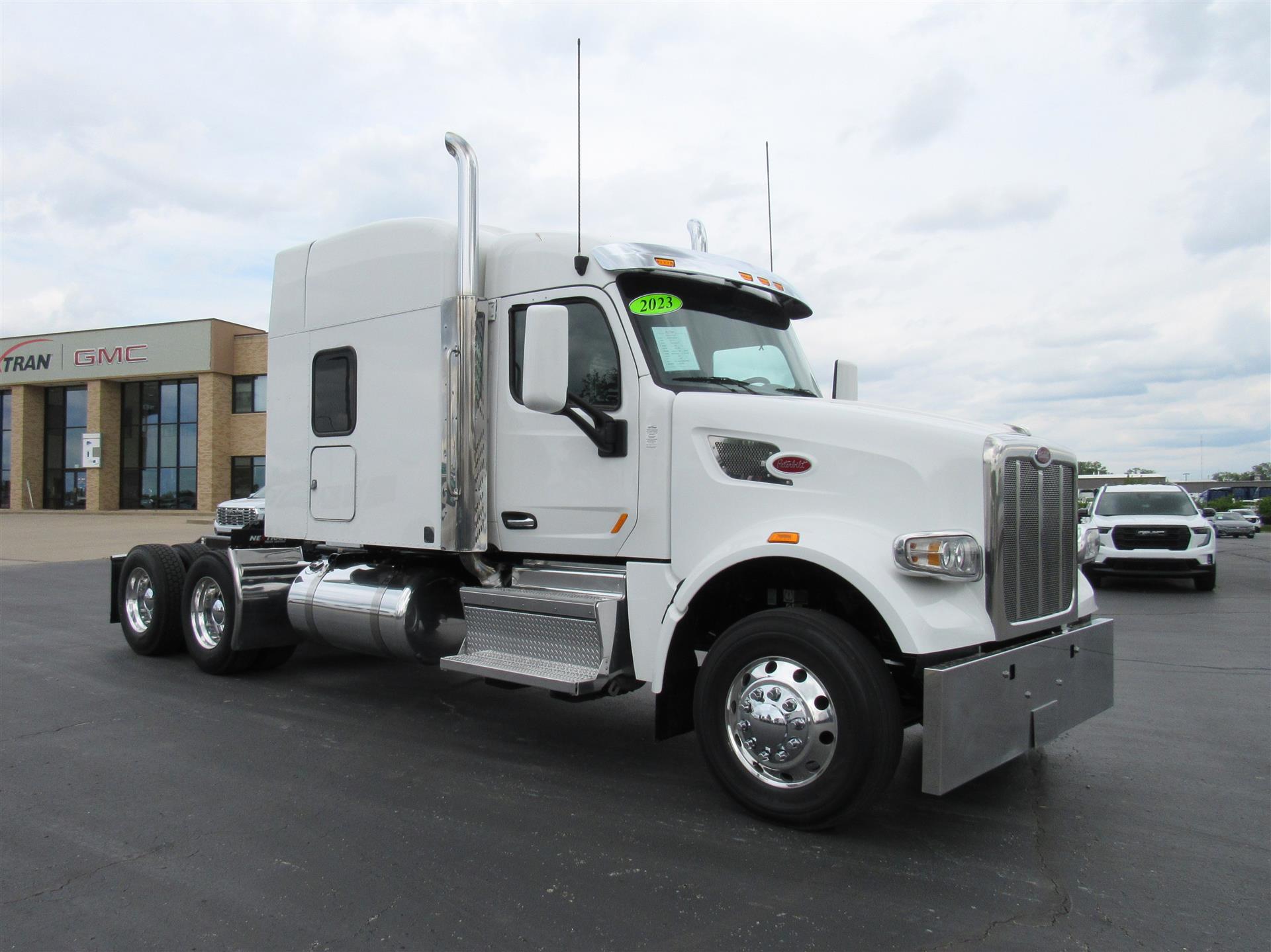 2020 Peterbilt 567 in Kansas City, MO — photo 7