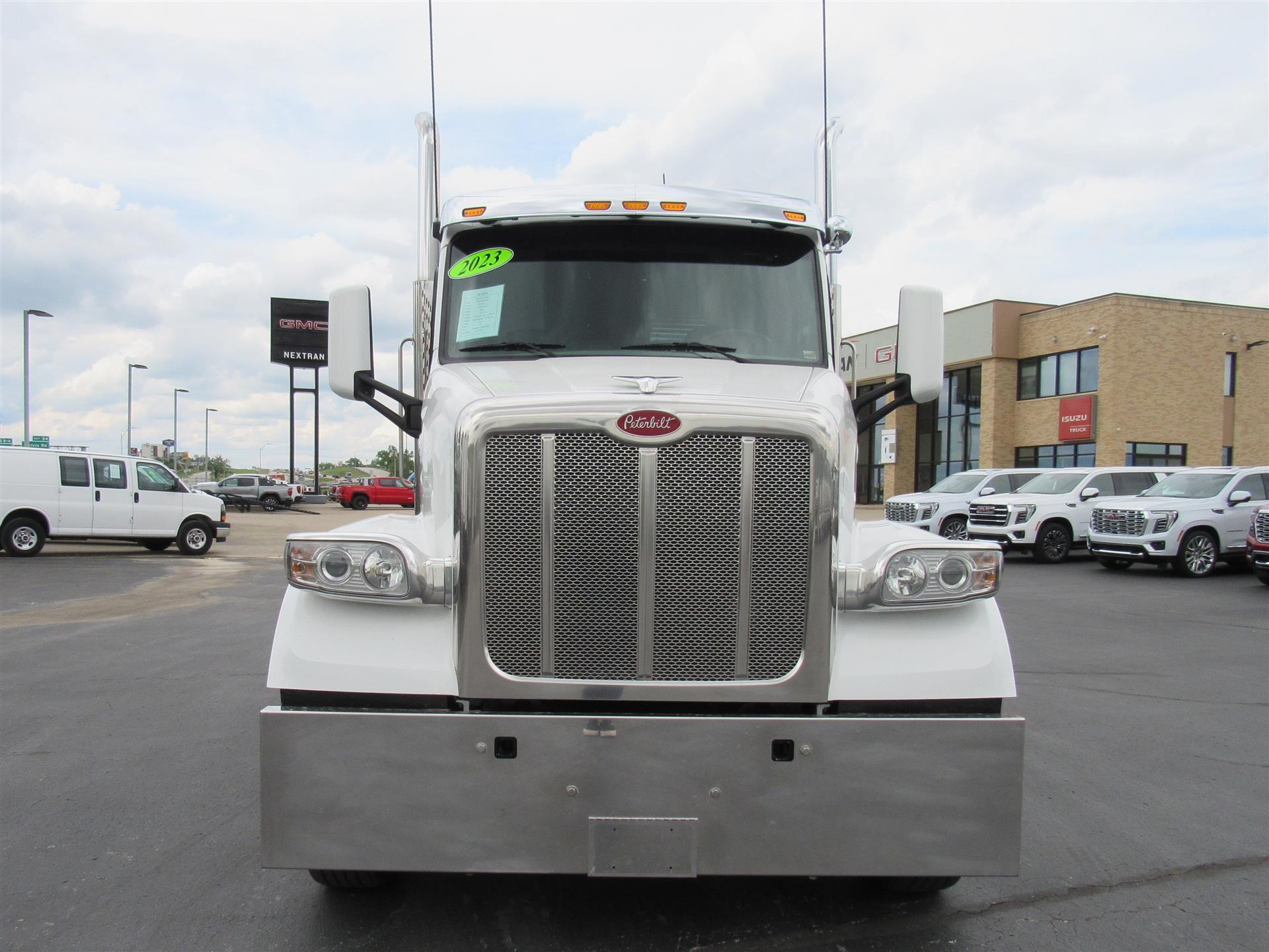 2020 Peterbilt 567 in Kansas City, MO — photo 8