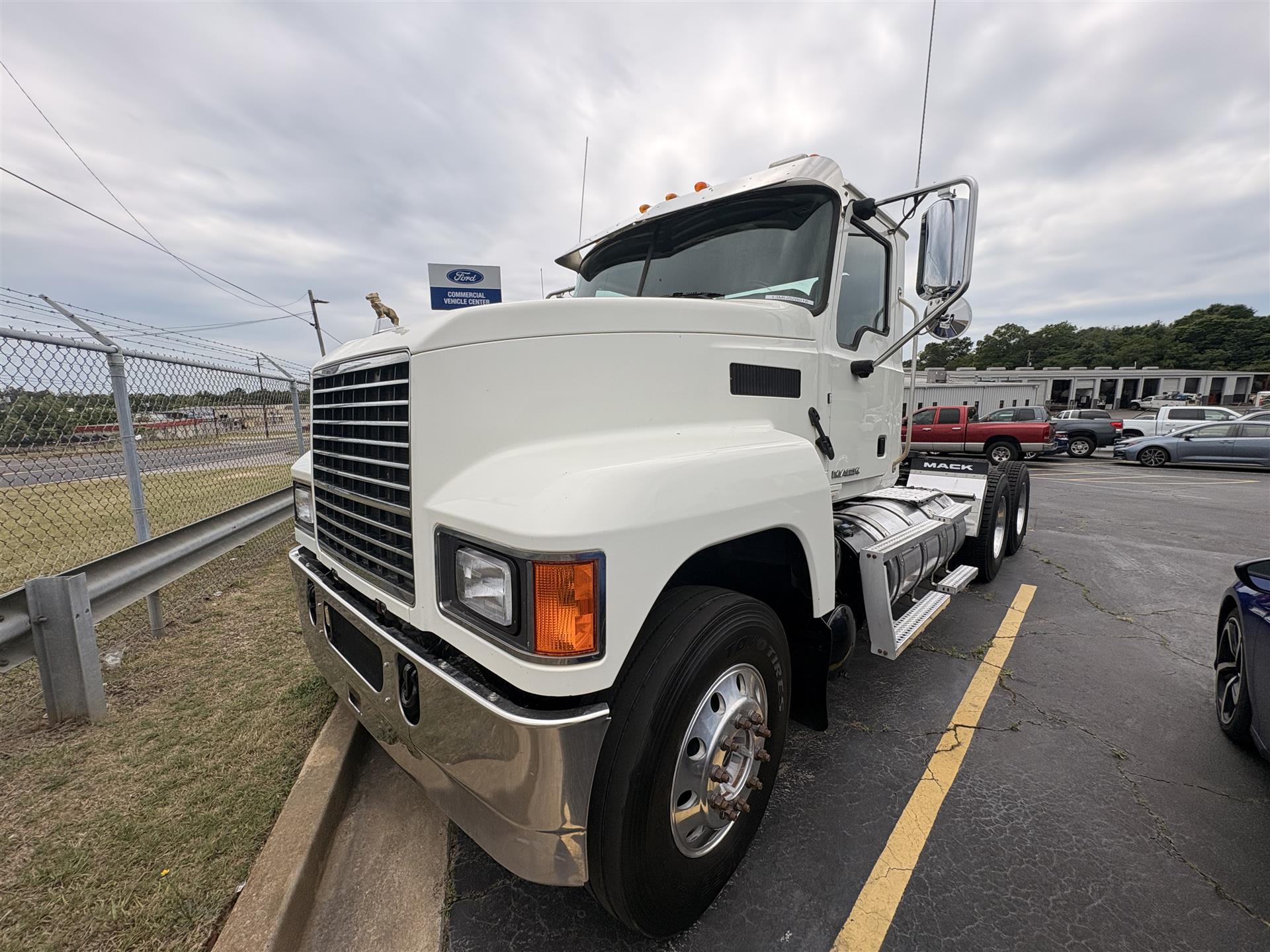 2018 Mack CHU613