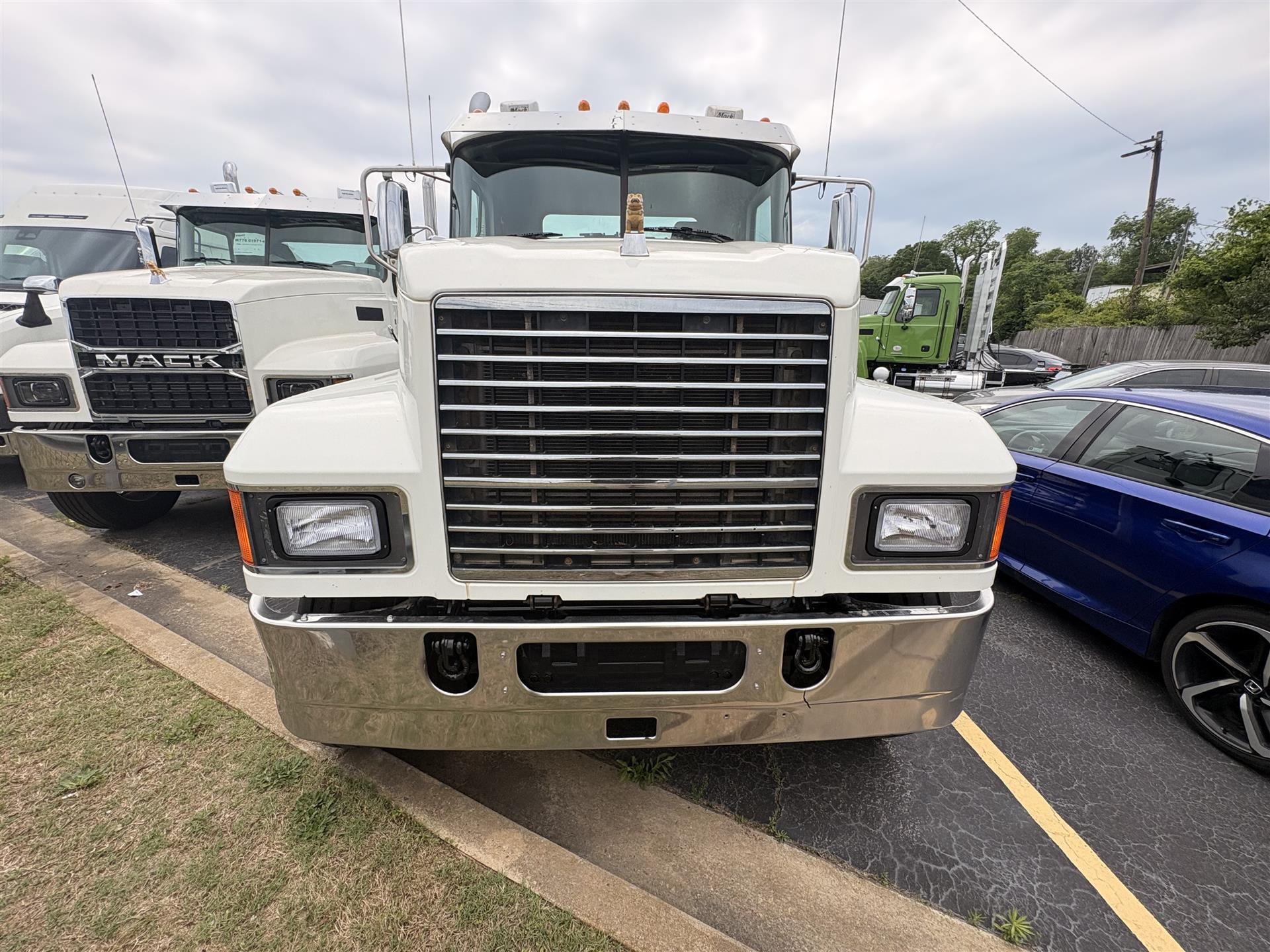 2018 Mack Pinnacle in Macon, GA — photo 2
