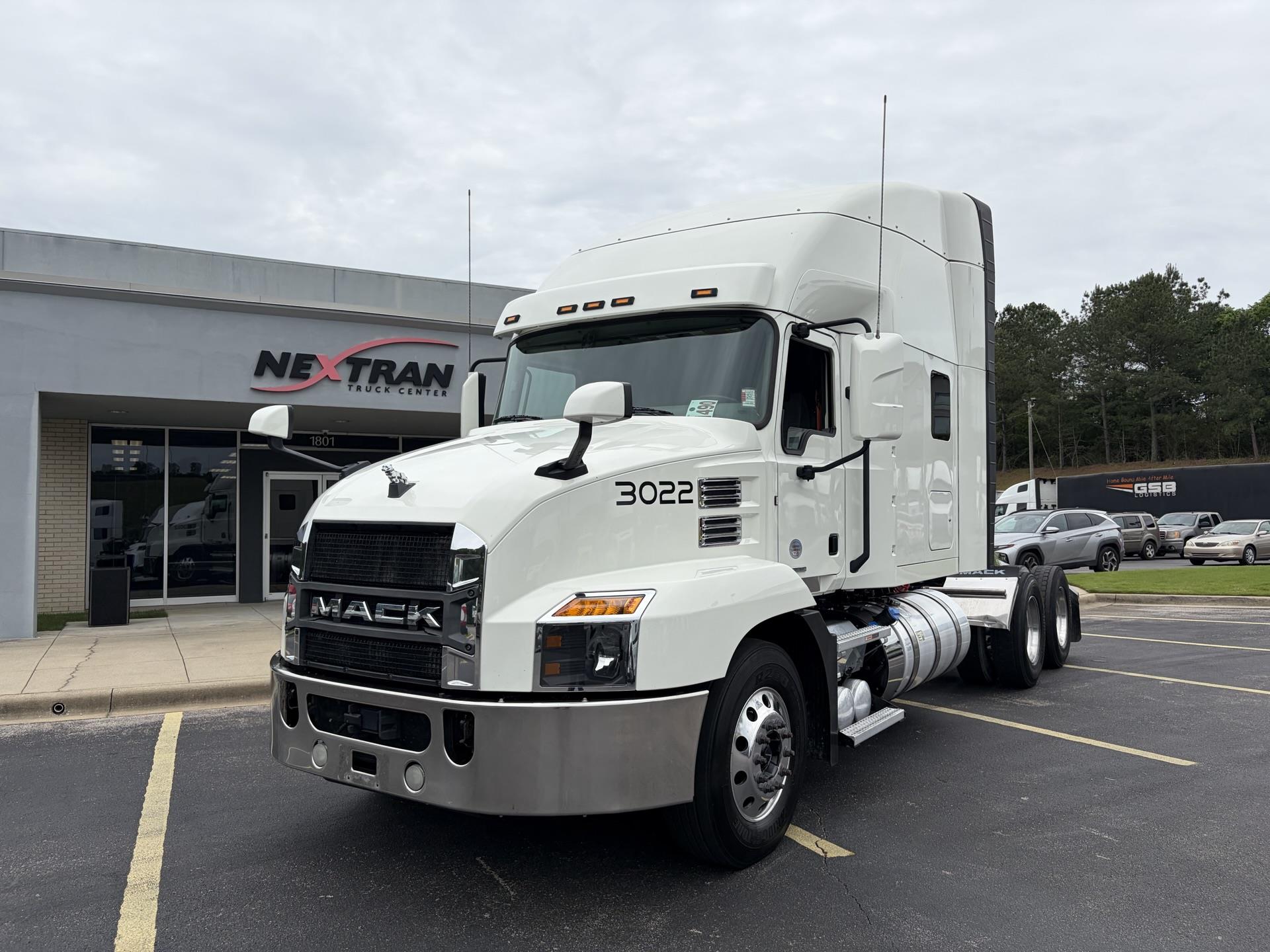 2023 Mack AN64T