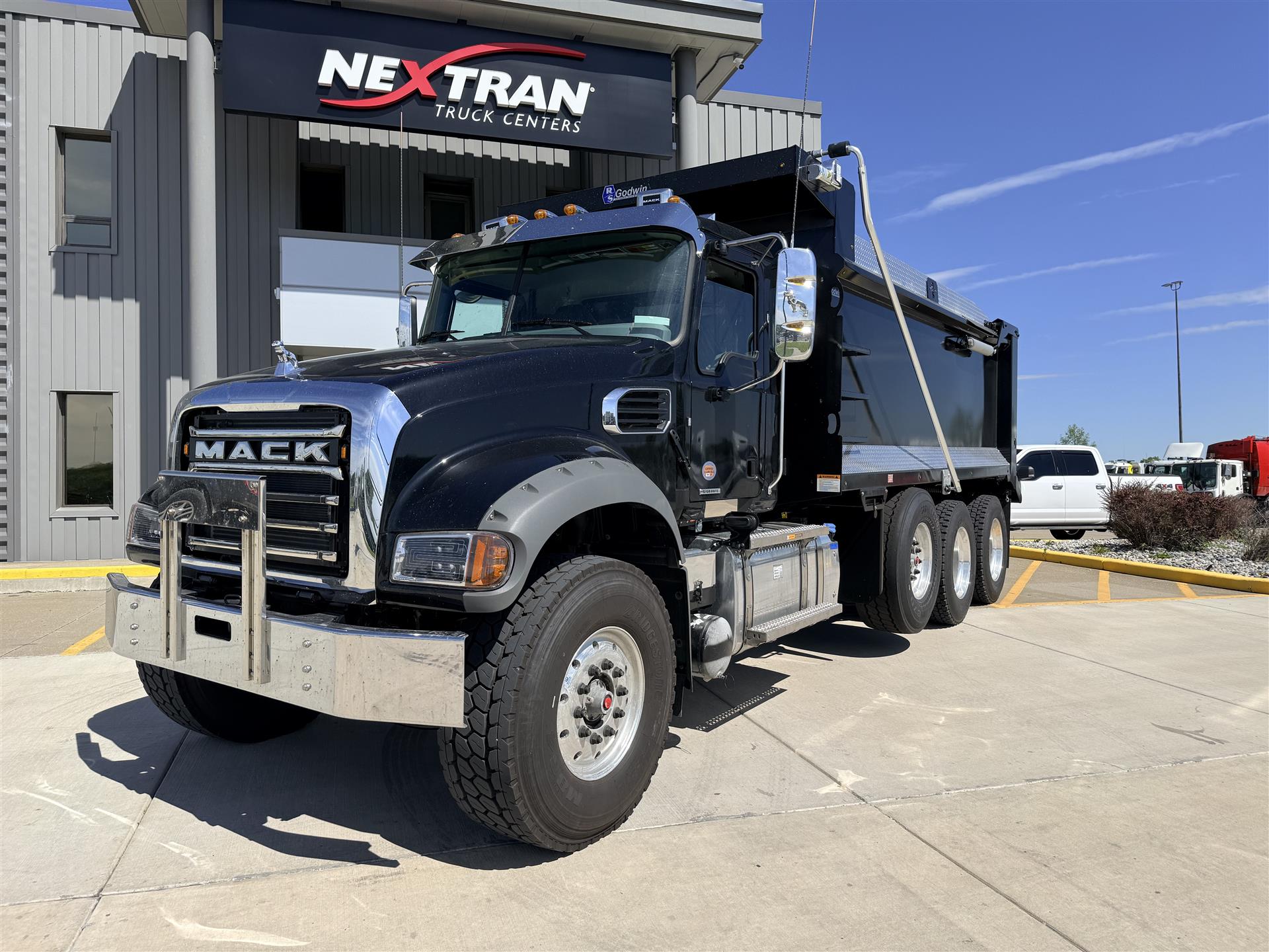 2027 Mack GRANITE 84F