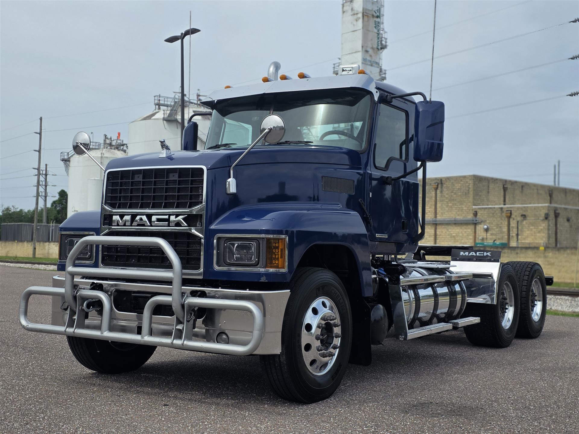 2024 Mack PI64T