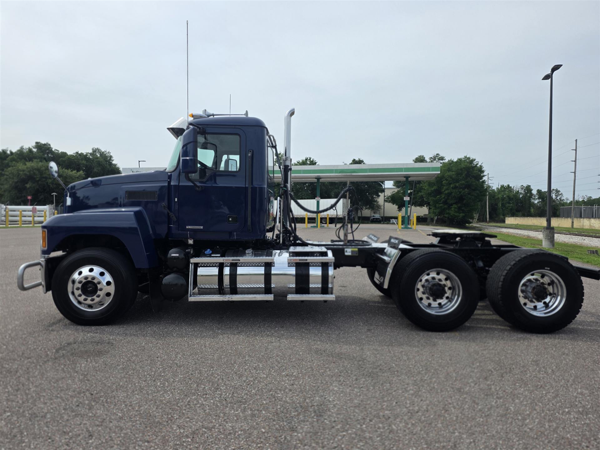 2024 Mack Pinnacle in Orlando, FL — photo 7