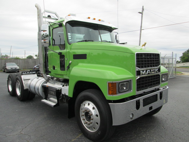 2022 Mack Pinnacle in Duluth, GA — photo 3